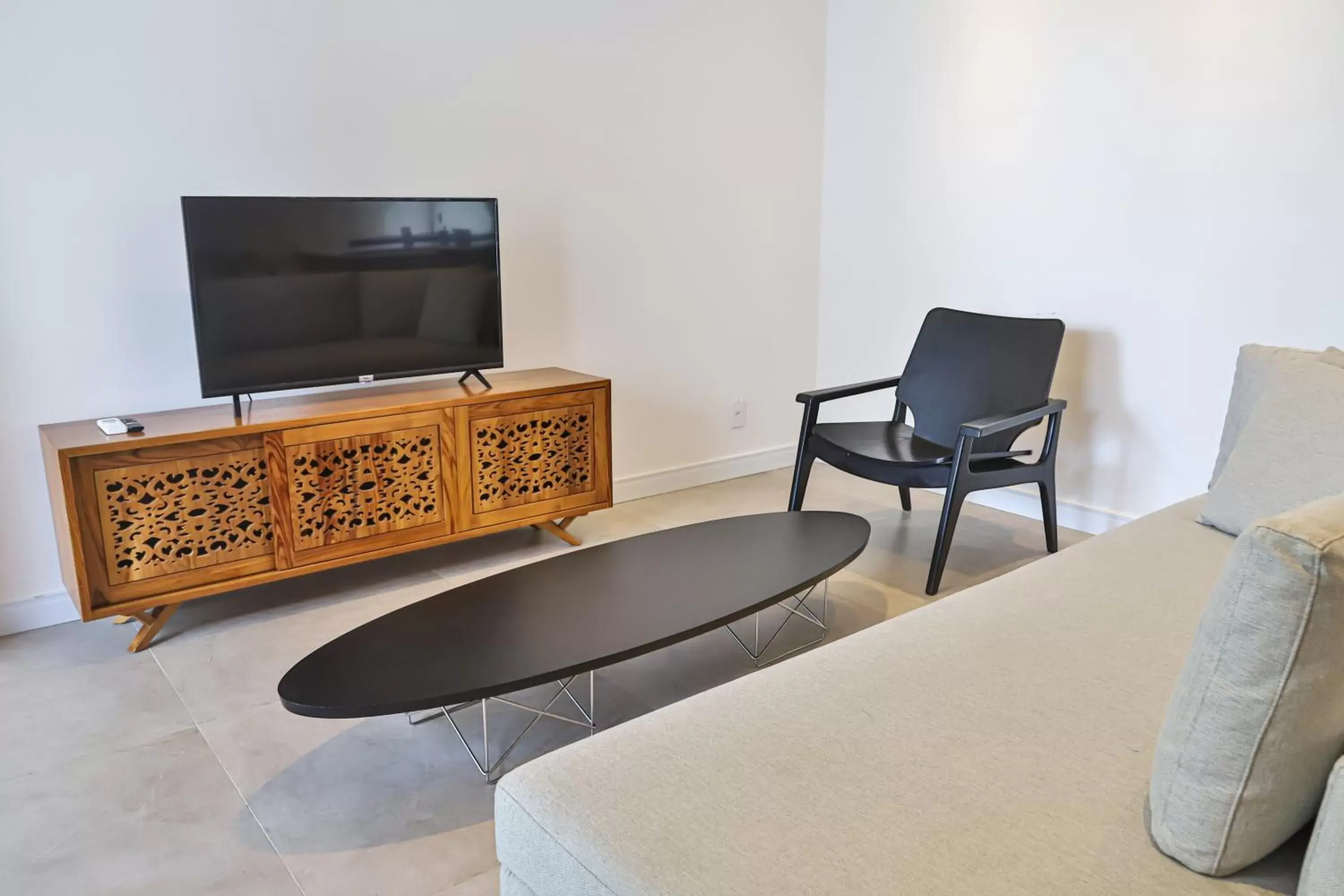 Communal lounge/ TV room in Wyndham Ilhabela Casa Di Sirena