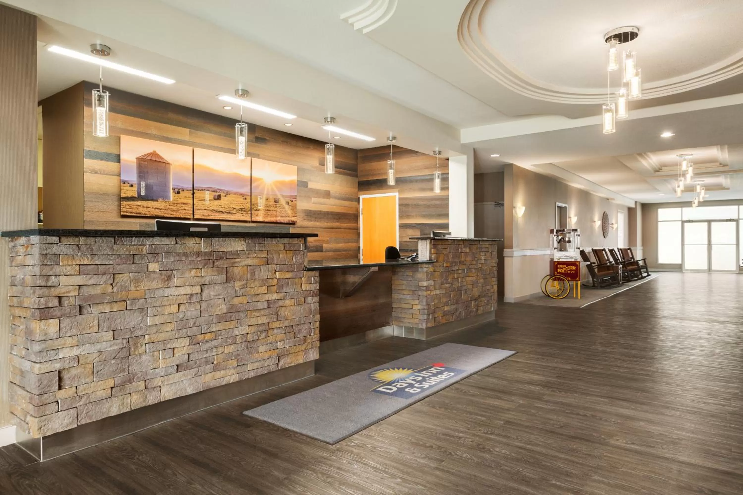 Lobby or reception in Days Inn & Suites by Wyndham Brooks