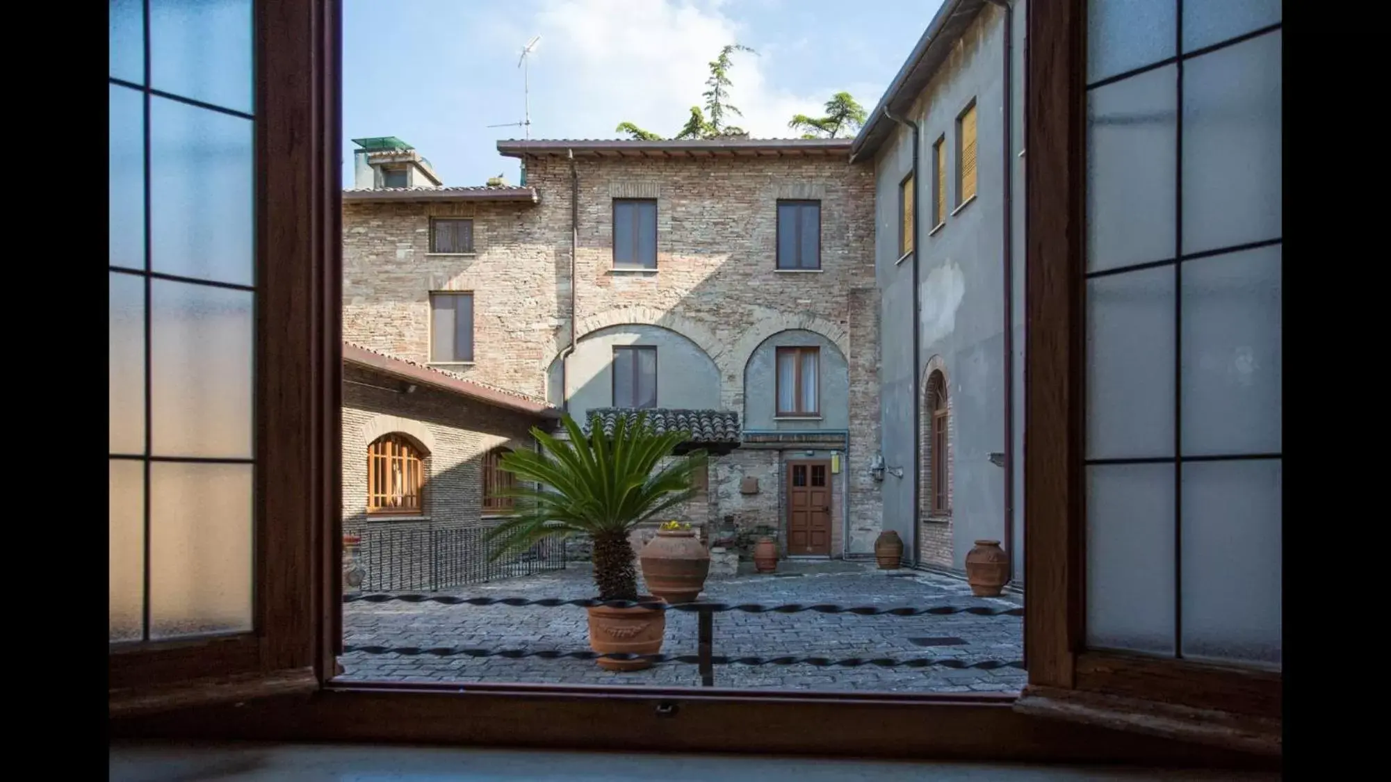 Inner courtyard view in Monastero SS. Annunziata