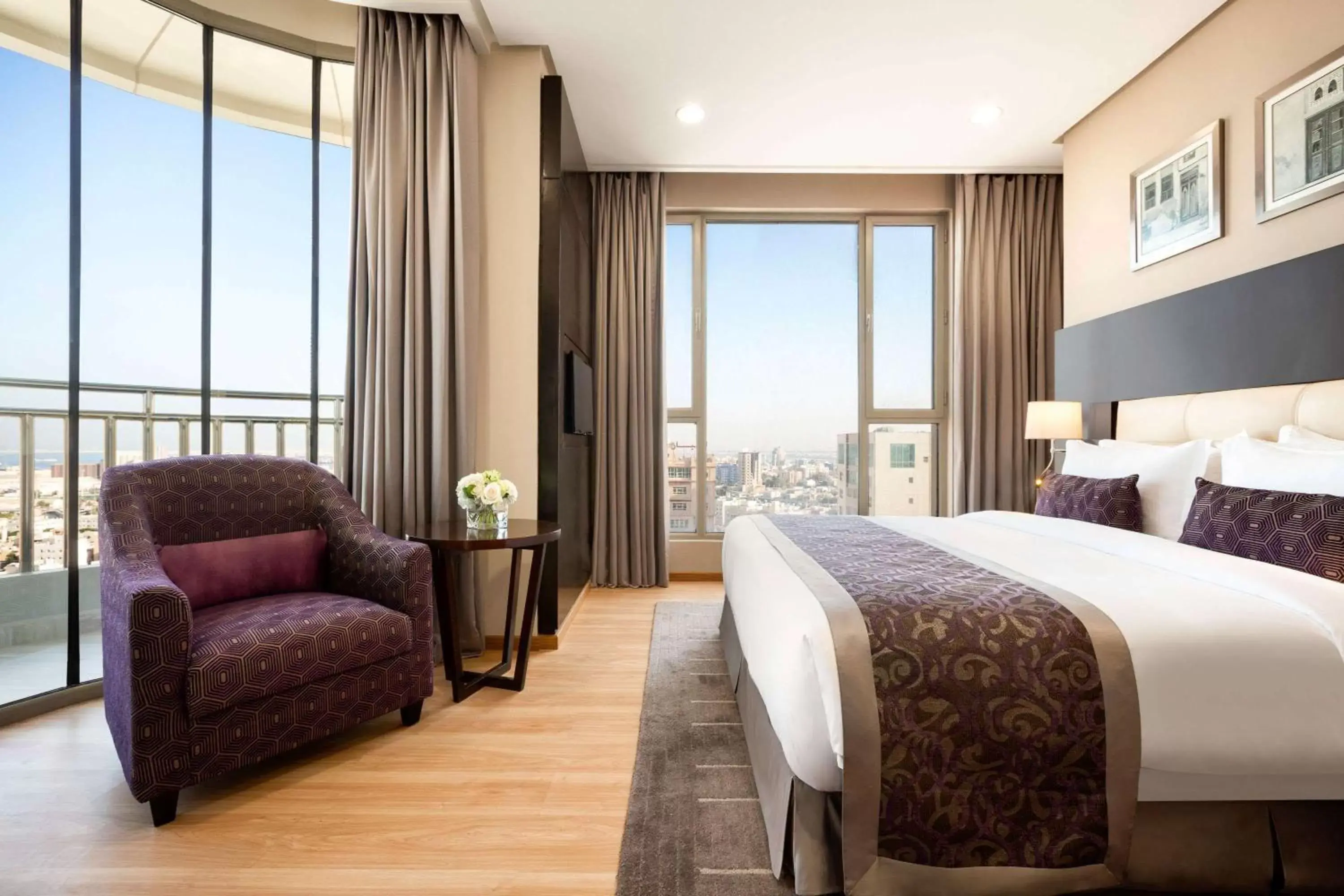 Photo of the whole room, Sea View in Wyndham Garden Manama