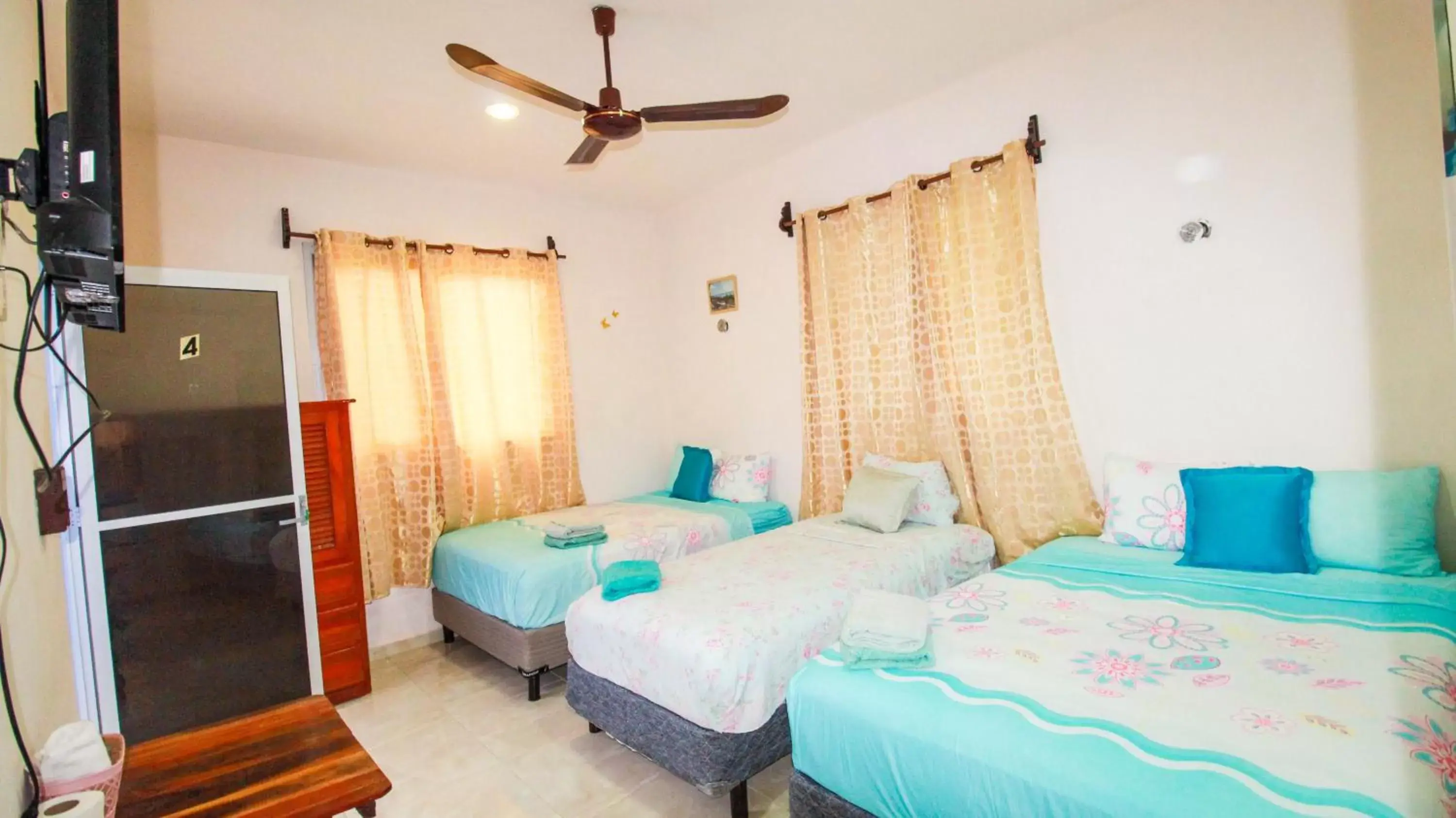 Deluxe Family Room - single occupancy in Siyan Ka'an Bak'halal Deluxe Family Room - single occupancy in Siyan Ka'an Bak'halal