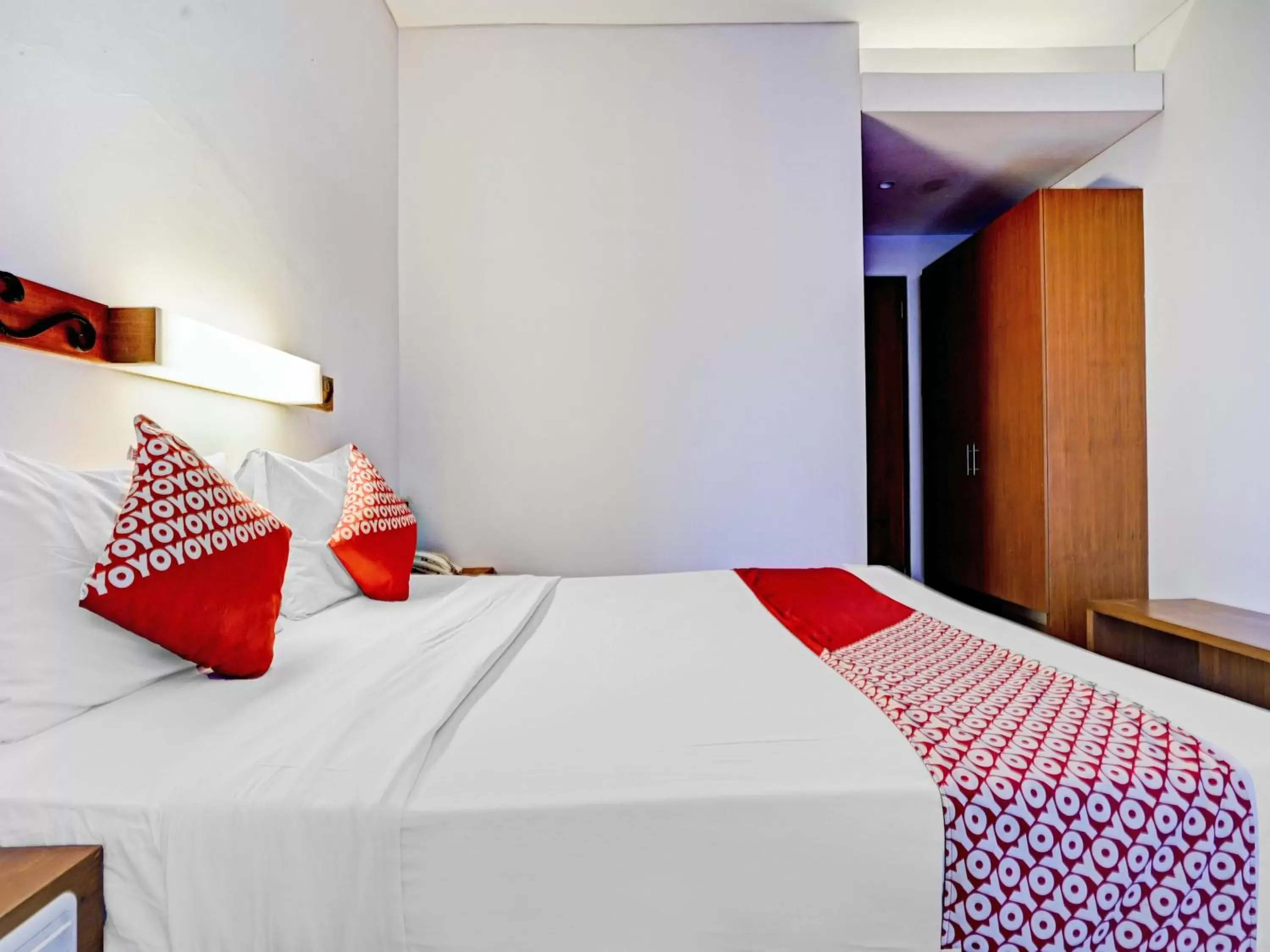 Bedroom in Flagship 90501 Hotel Montameri