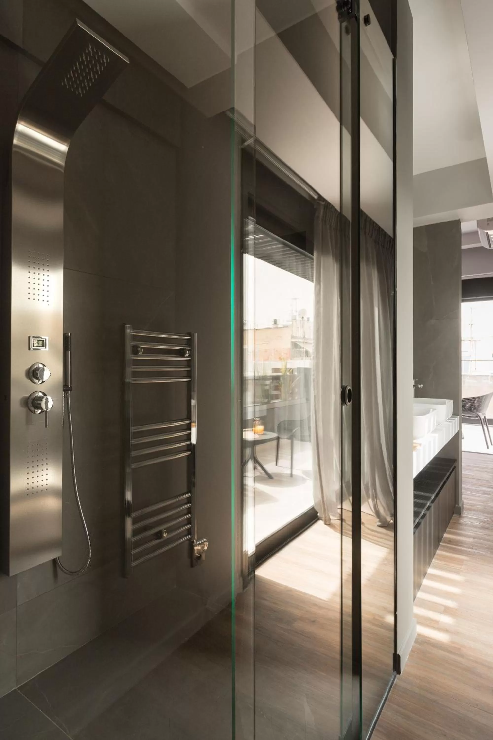 Shower in LUX&EASY Athens Downtown Apartments