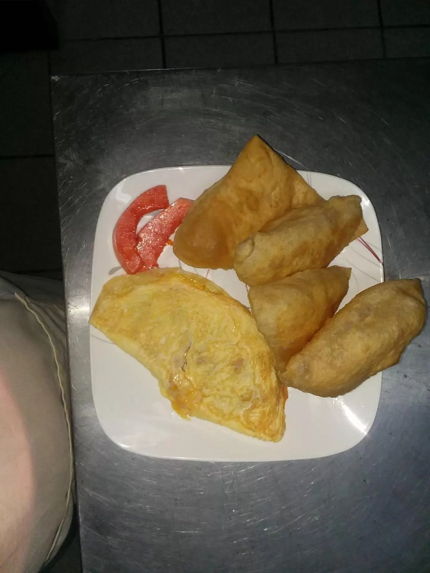 Restaurant/places to eat in Alan's Paradise Hotel