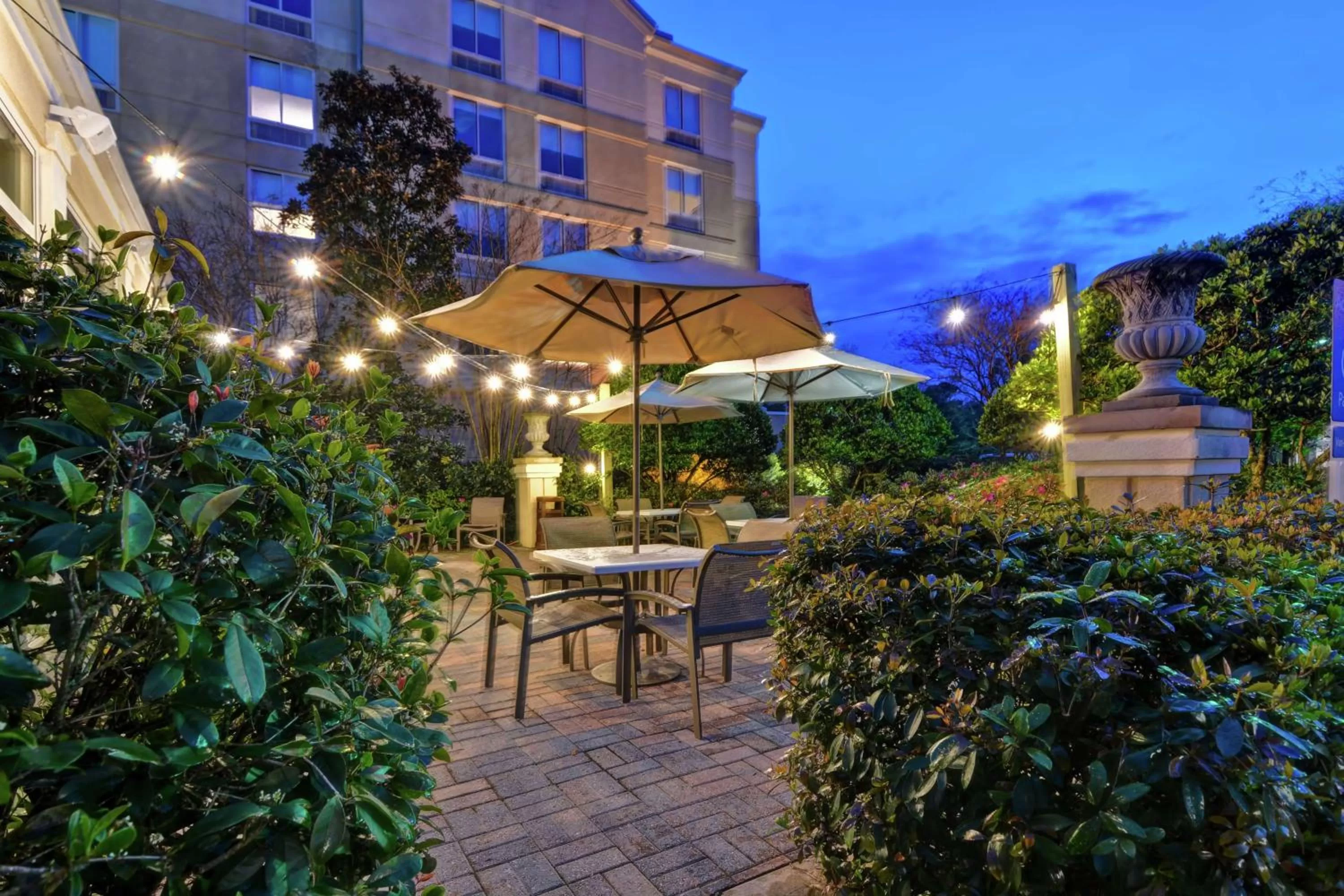 Patio in Hilton Garden Inn Mobile East Bay / Daphne