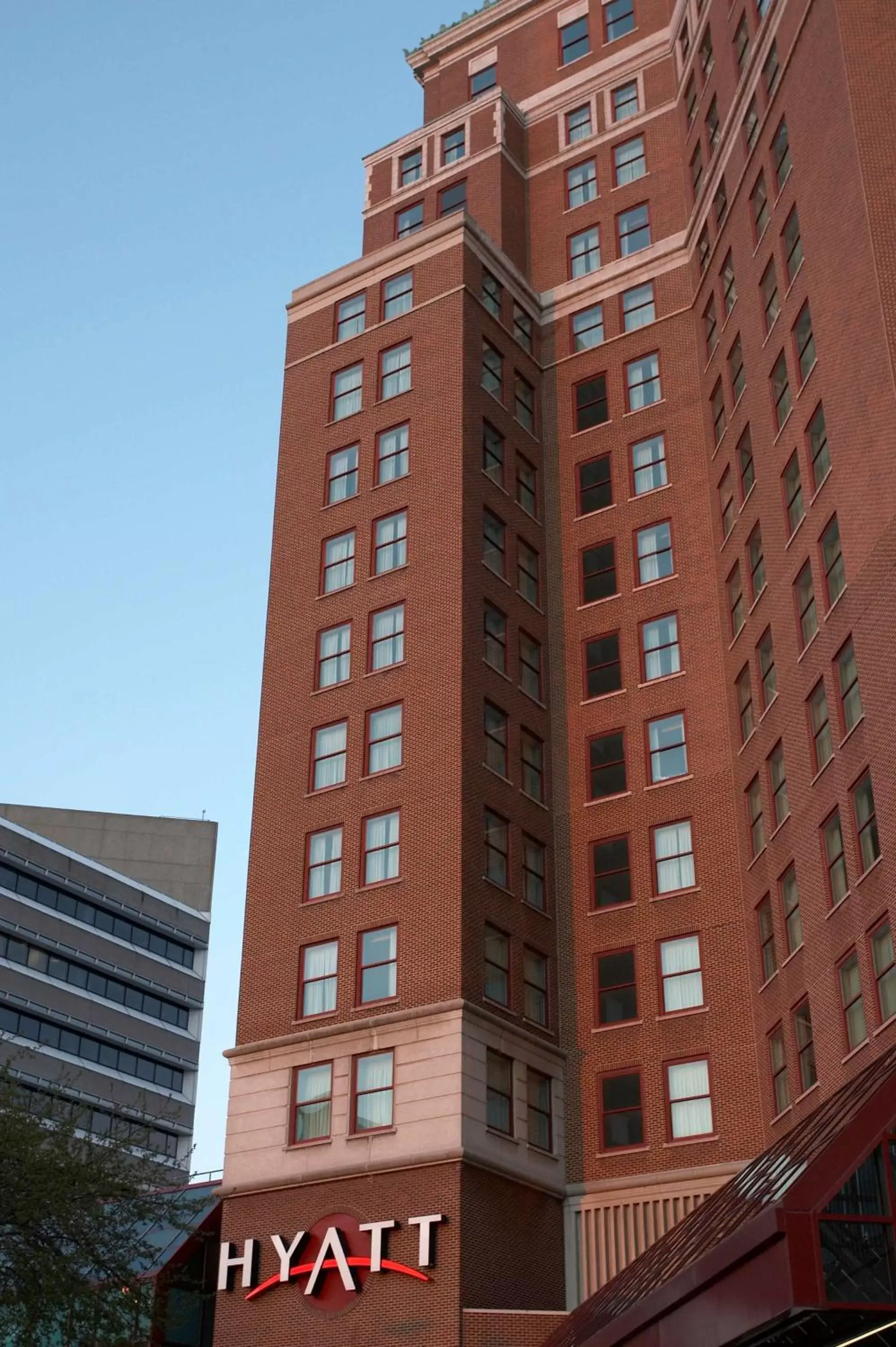 Property building in Hyatt Regency Buffalo