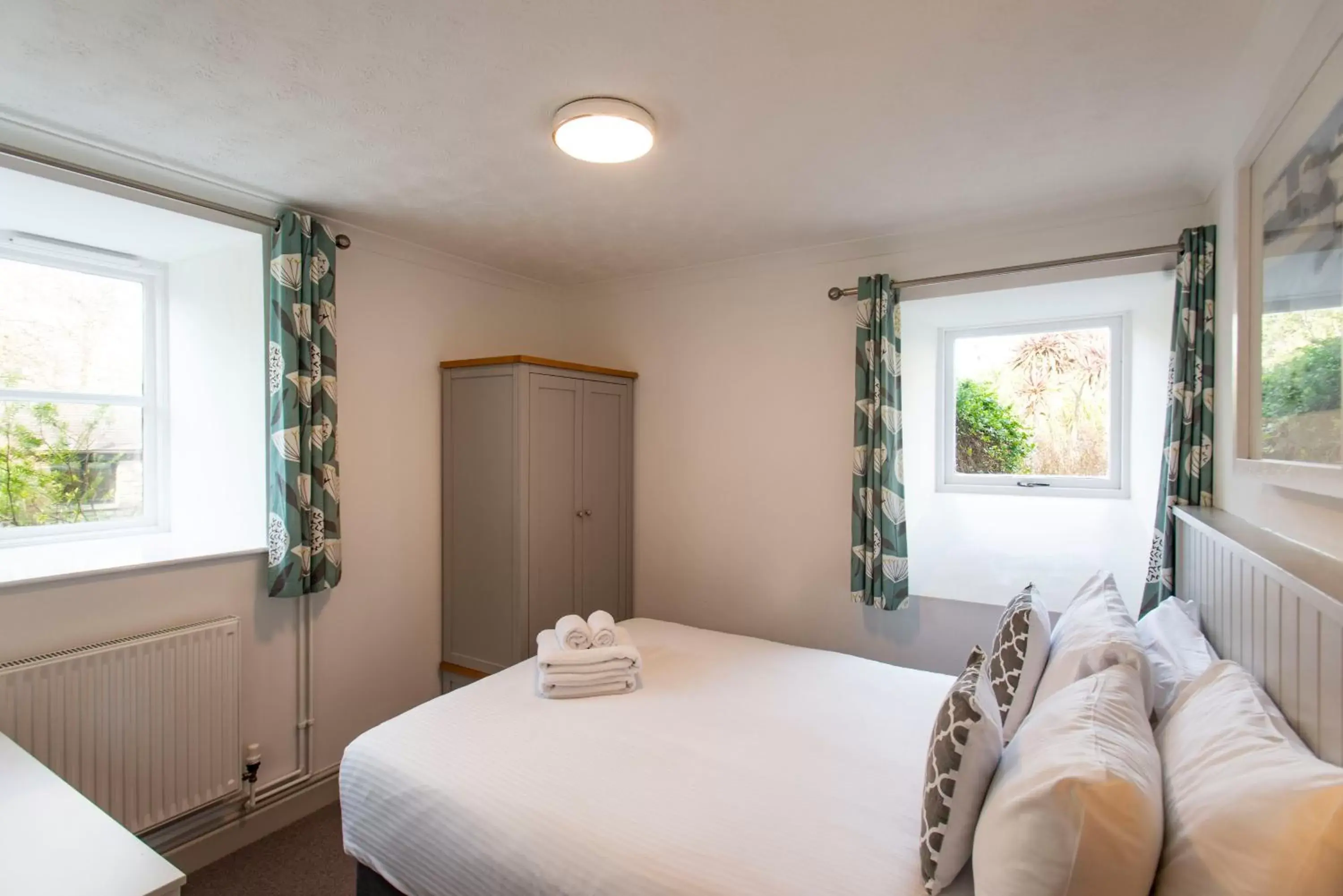 Bedroom, Bed in Tregenna Castle Resort