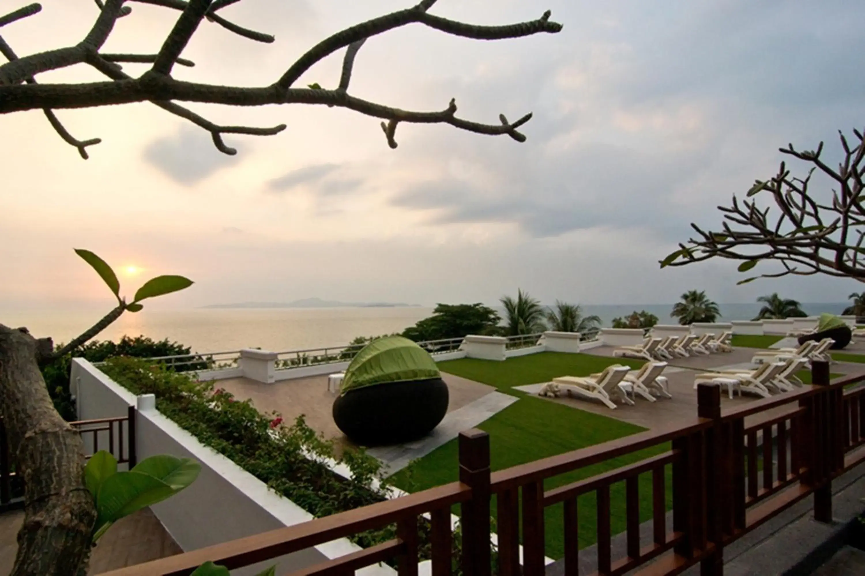 Balcony/Terrace in Royal Cliff Grand Hotel Pattaya