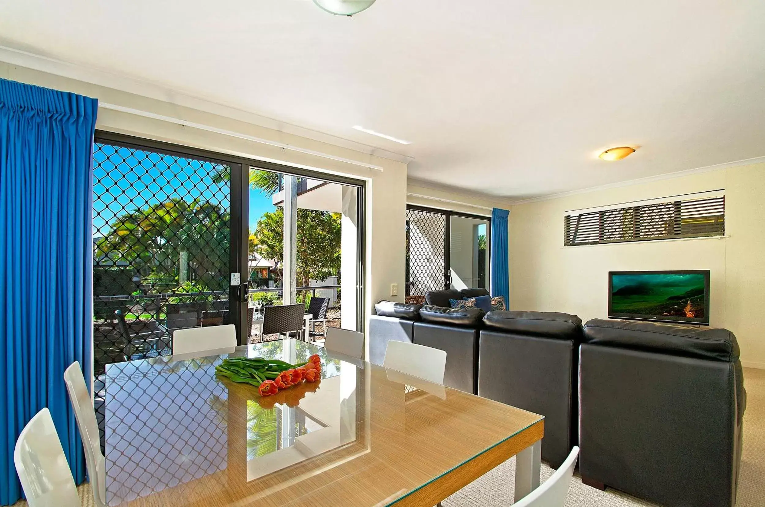 Dining area in Ivory Palms Resort Noosa
