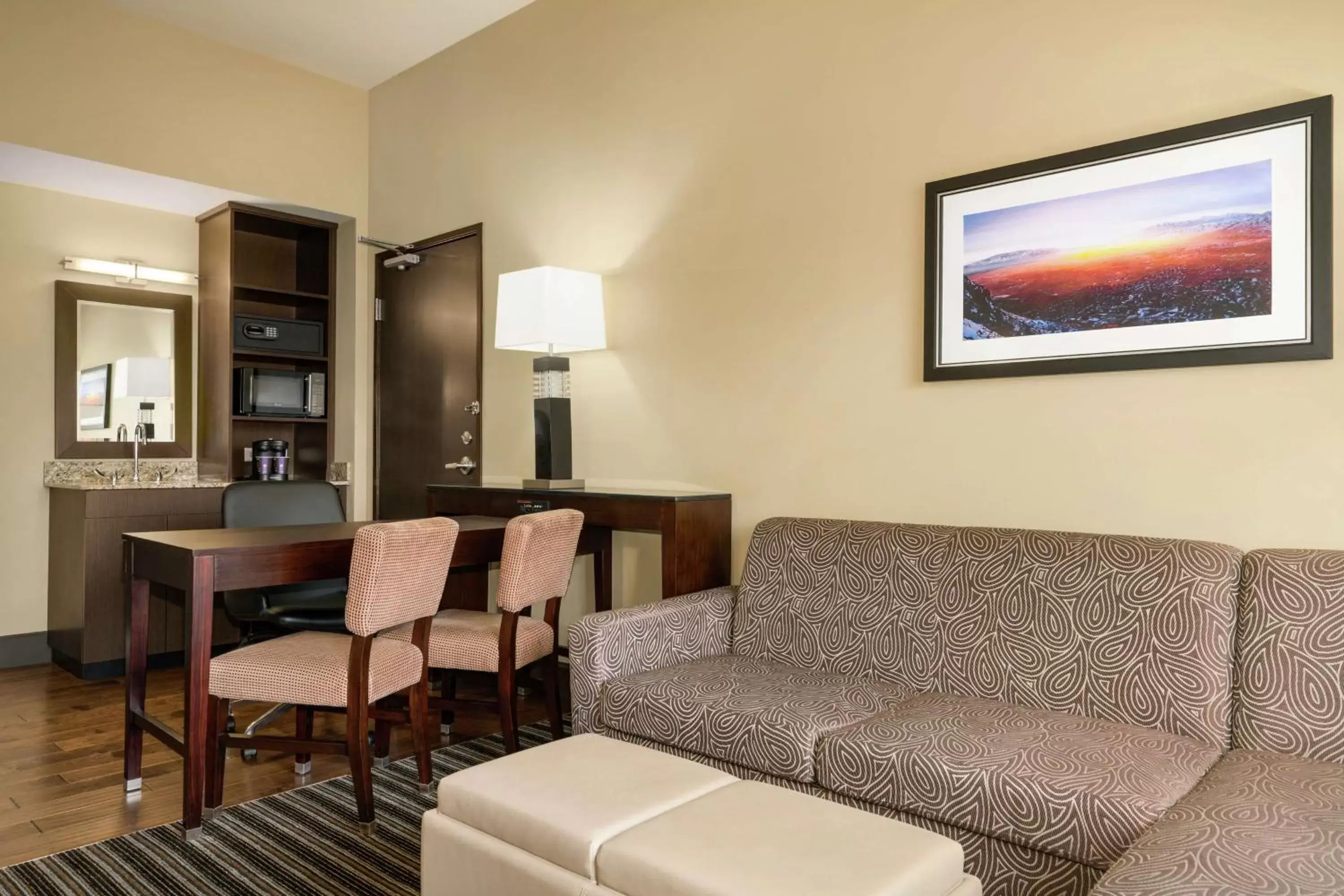 Bedroom, Seating Area in Embassy Suites by Hilton Salt Lake West Valley City