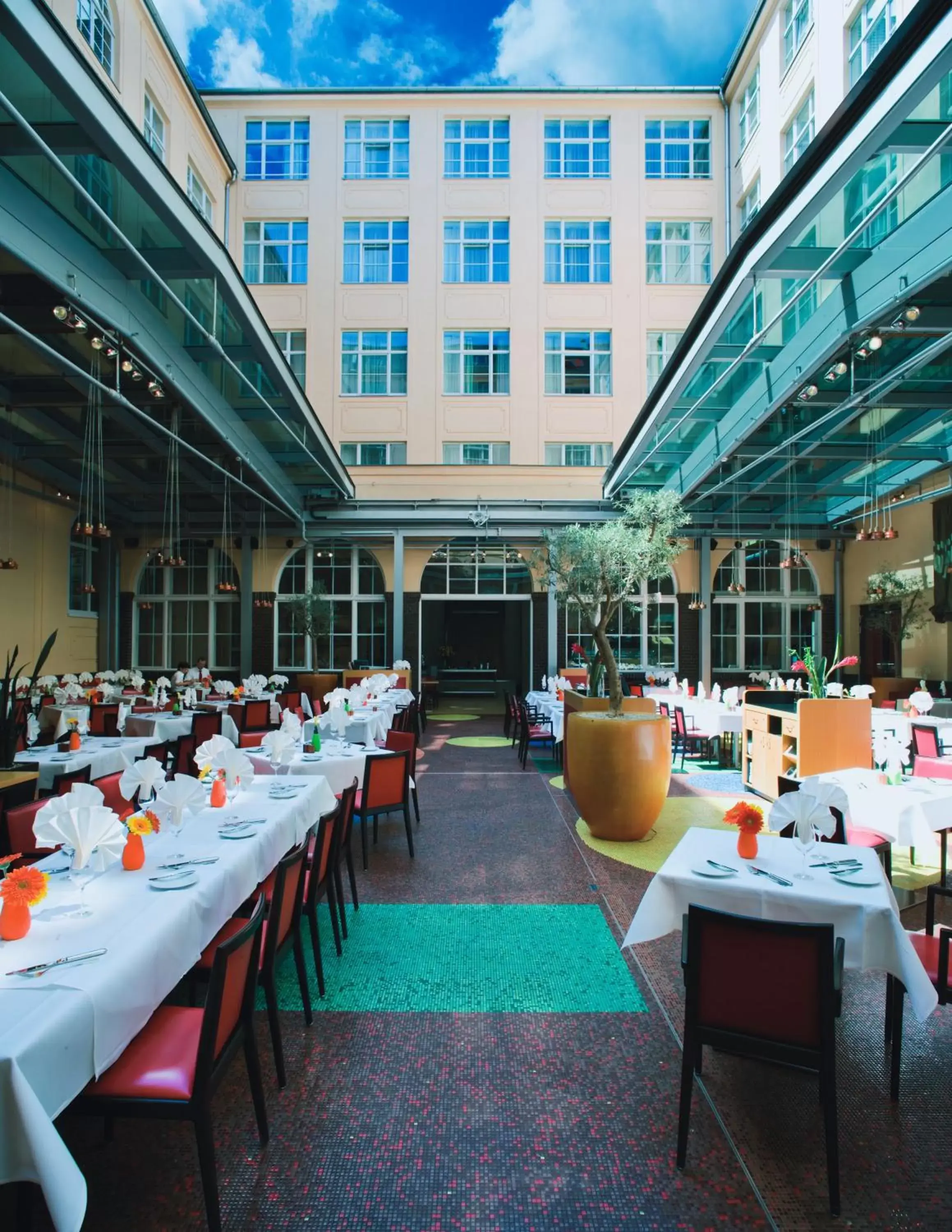 Balcony/Terrace, Restaurant/Places to Eat in Mövenpick Hotel Berlin Am Potsdamer Platz Balcony/Terrace, Restaurant/Places to Eat in Mövenpick Hotel Berlin Am Potsdamer Platz