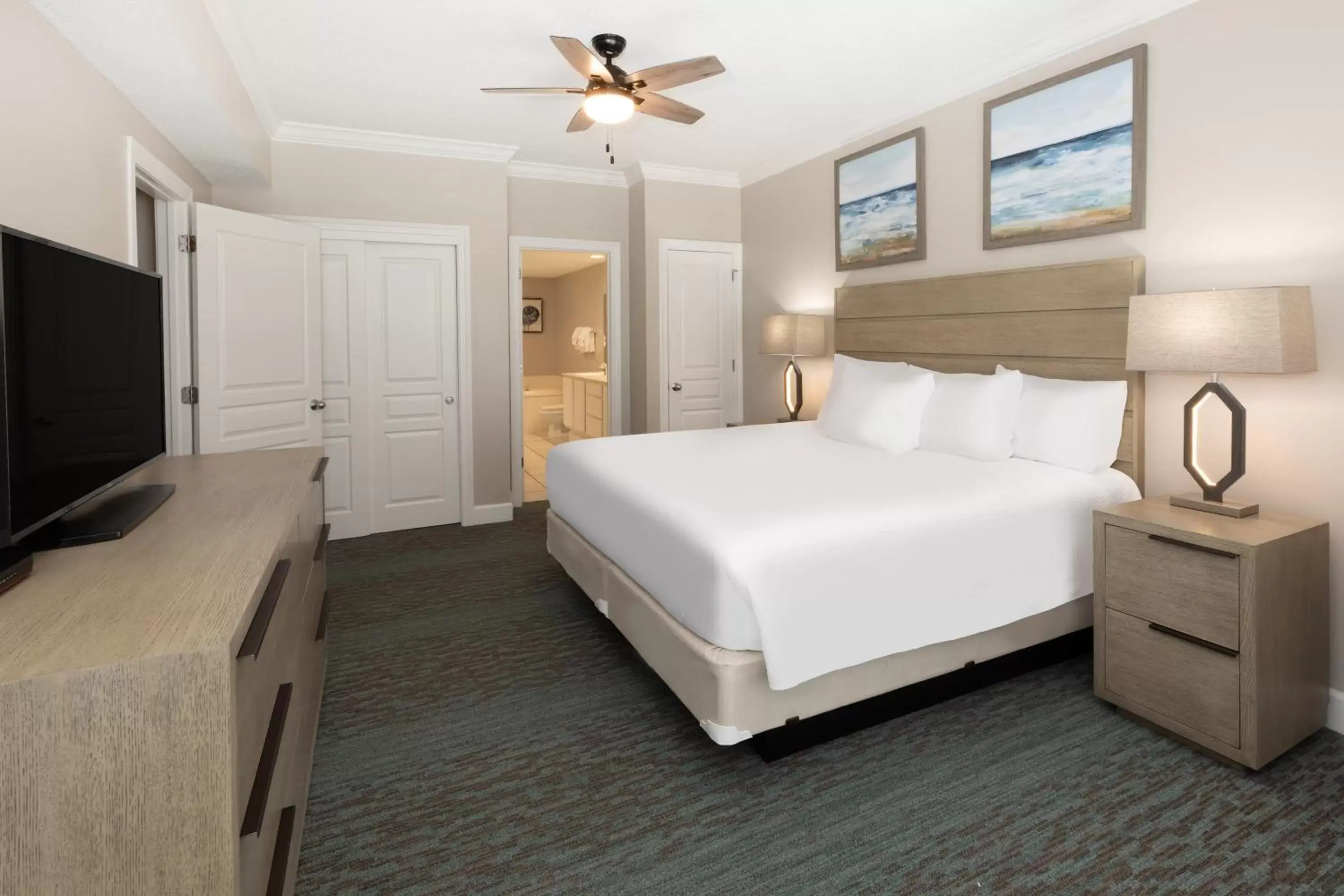 Bed in Palm Beach Resort Orange Beach a Ramada by Wyndham