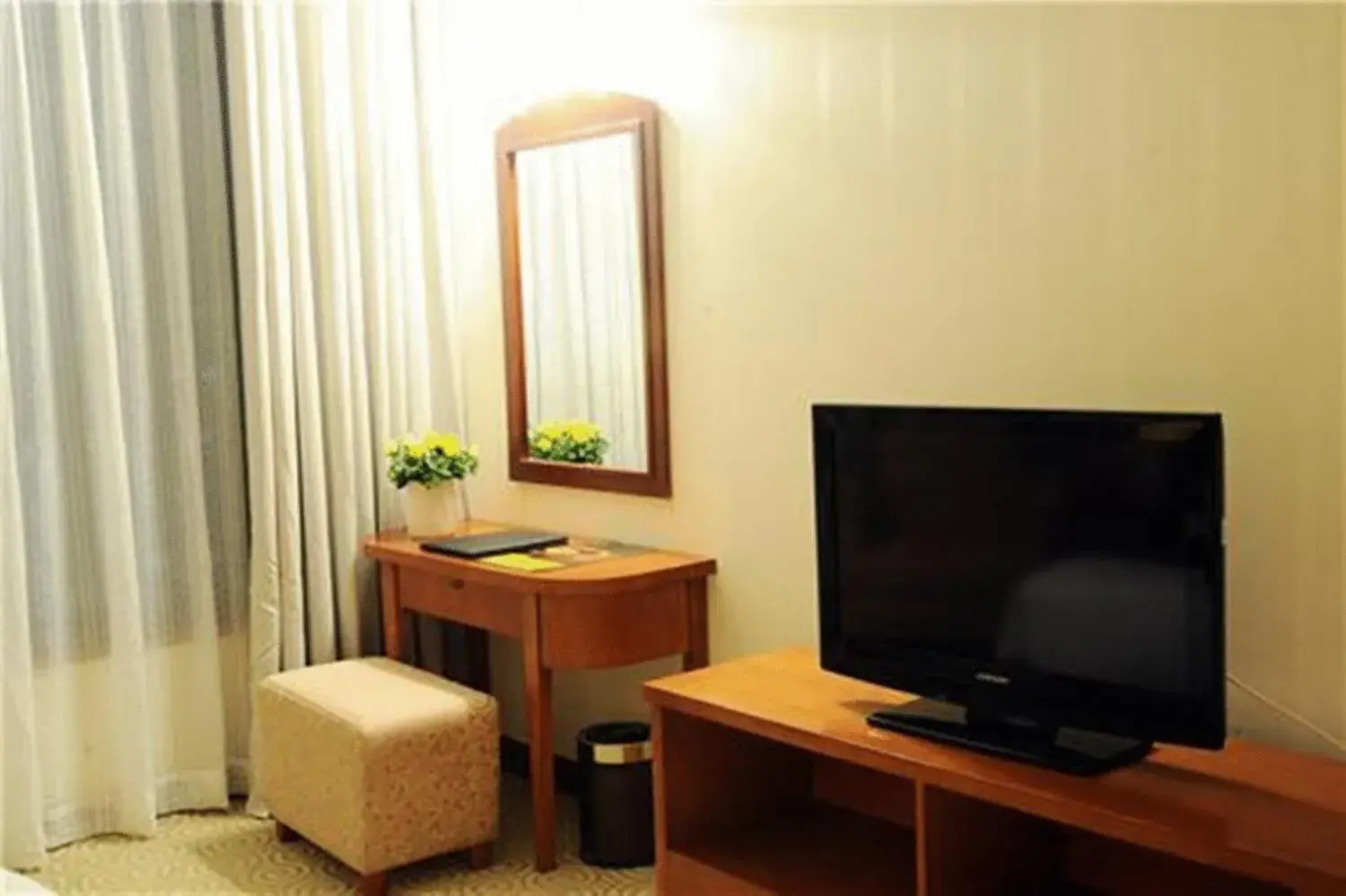 TV and multimedia, TV/Entertainment Center in Muong Thanh Grand Hanoi Hotel
