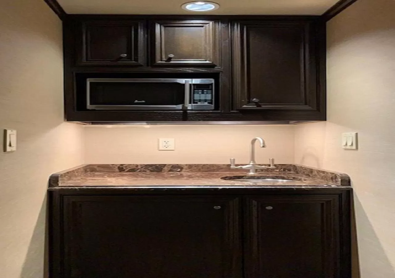 Kitchen or kitchenette in The Belvedere Hotel