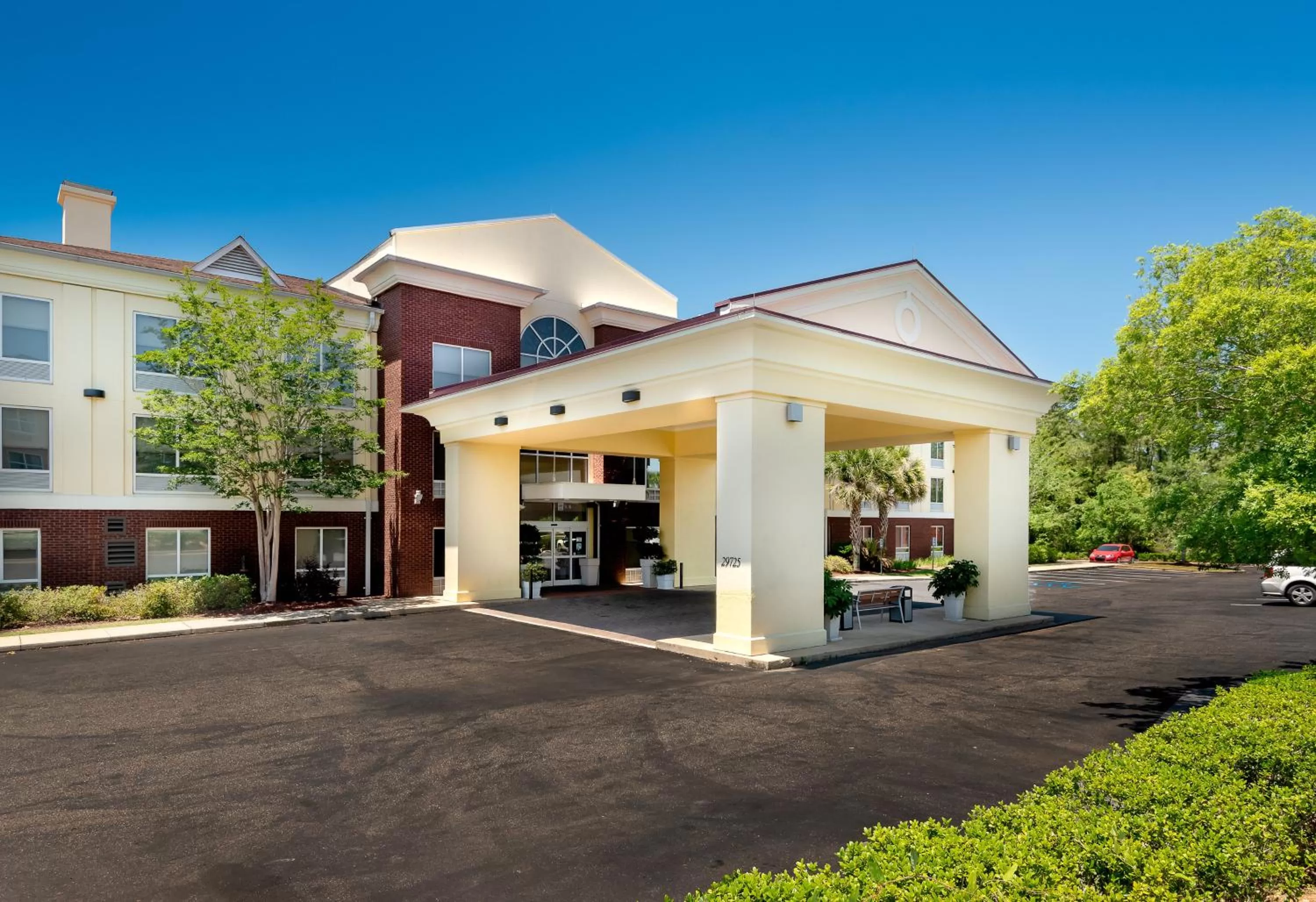 Property building in Holiday Inn Express Daphne-Spanish Fort by IHG