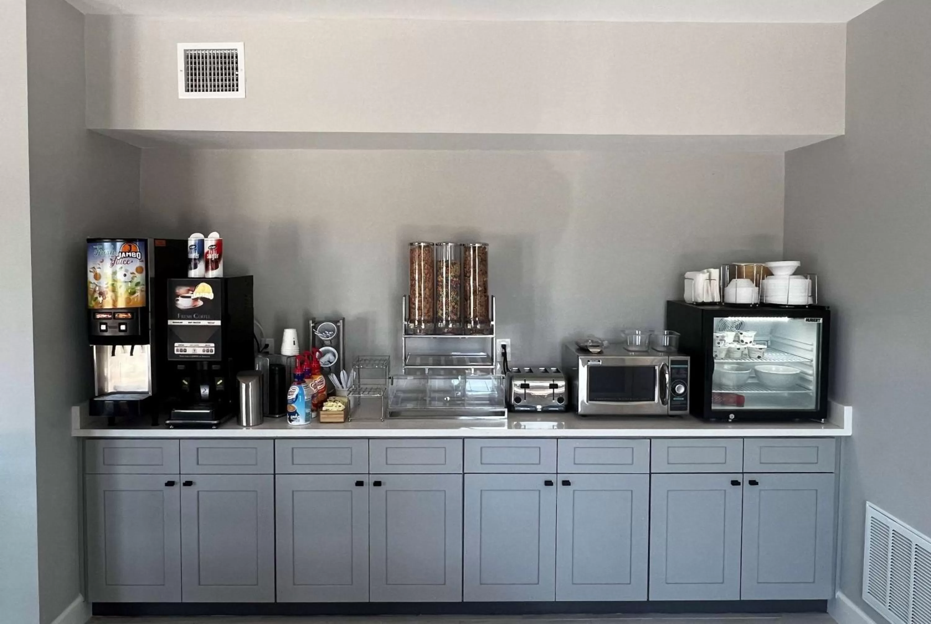 Breakfast in Baymont by Wyndham Freeport Texas