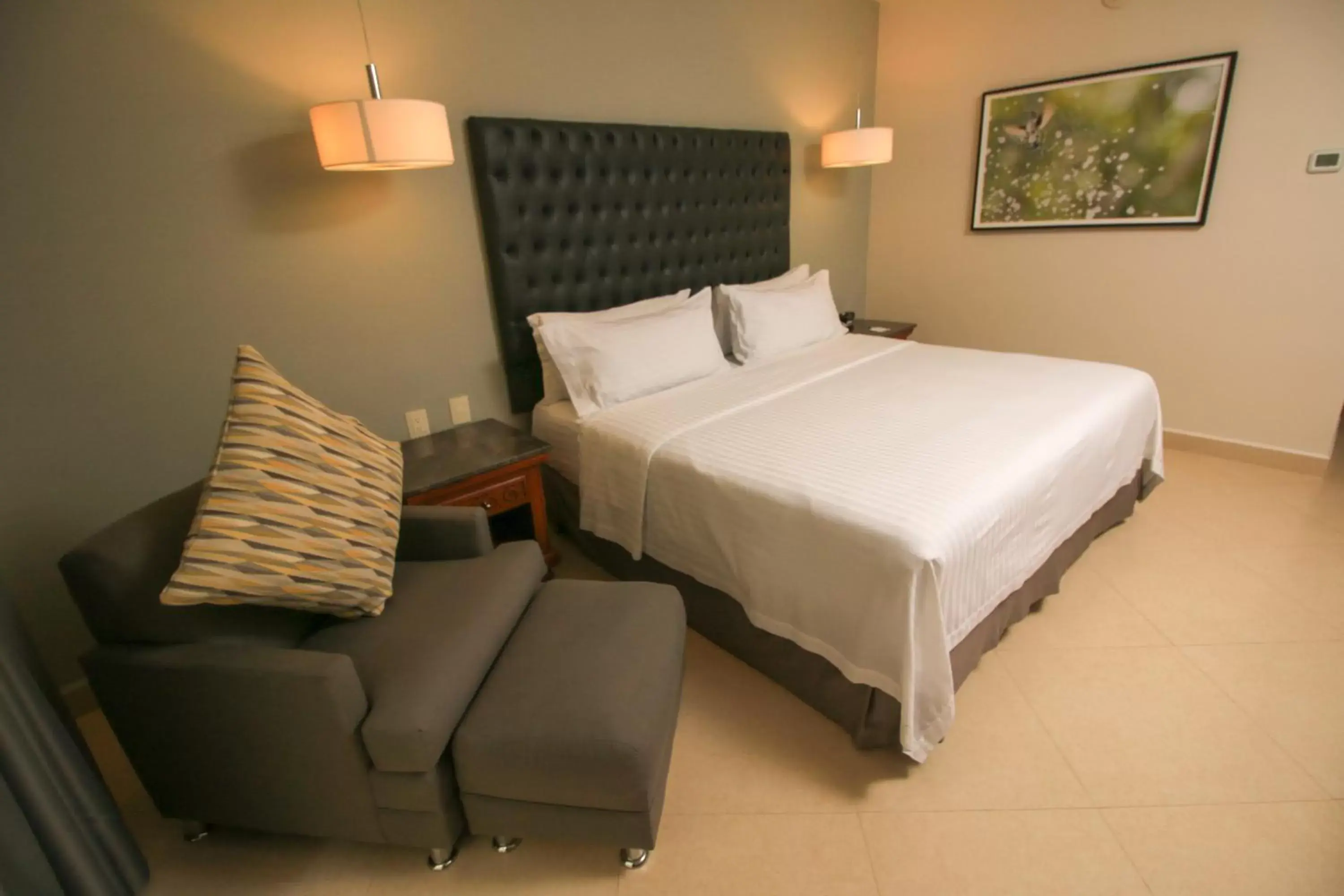 Photo of the whole room, Bed in Holiday Inn Tuxtla Gutierrez, an IHG Hotel