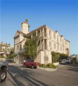 Facade/entrance, Property Building in Americas Best Value Inn San Clemente Beach