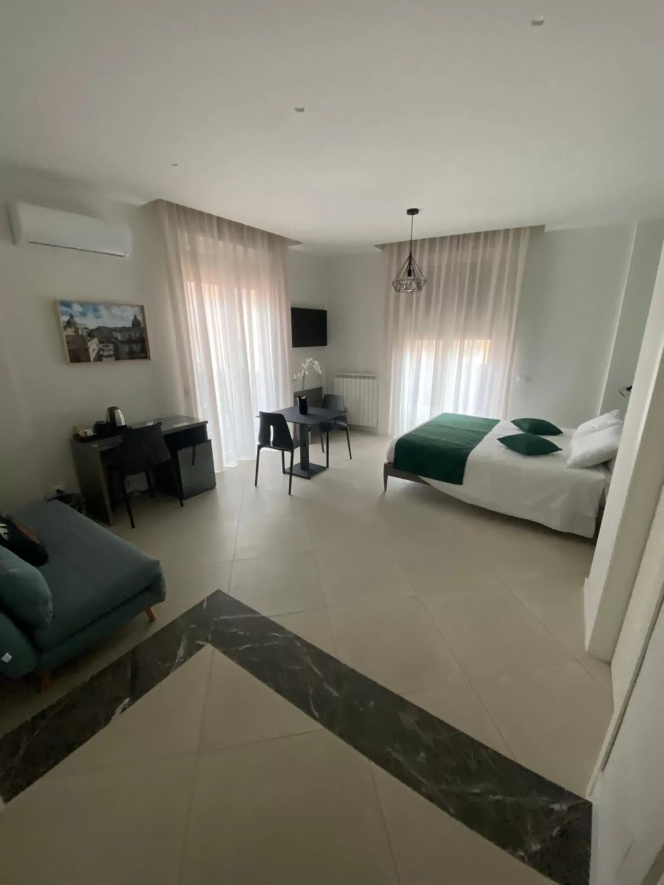 Living room, Seating Area in Maqueda Suites