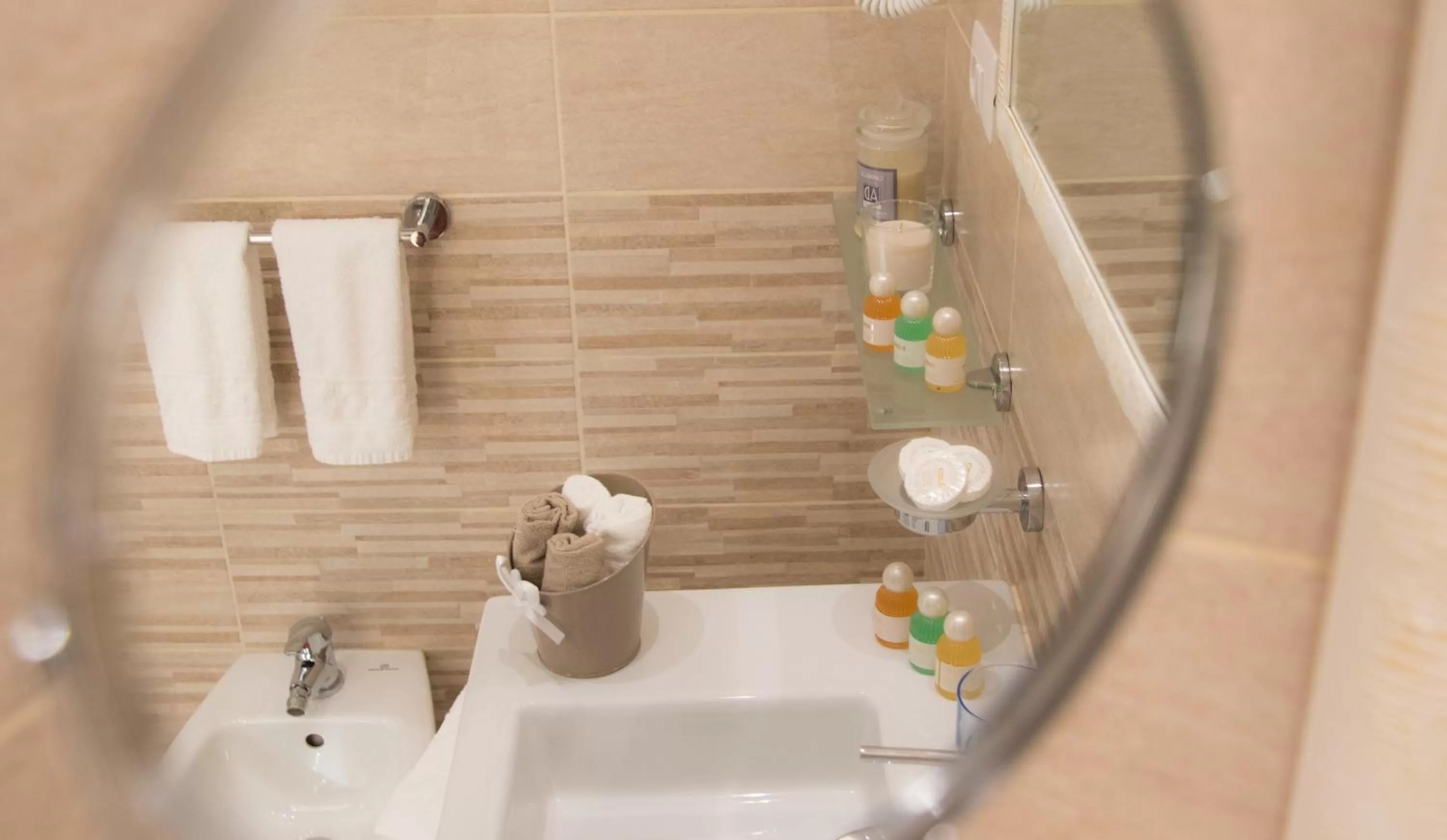 Bathroom in Esposizione Palace Hotel