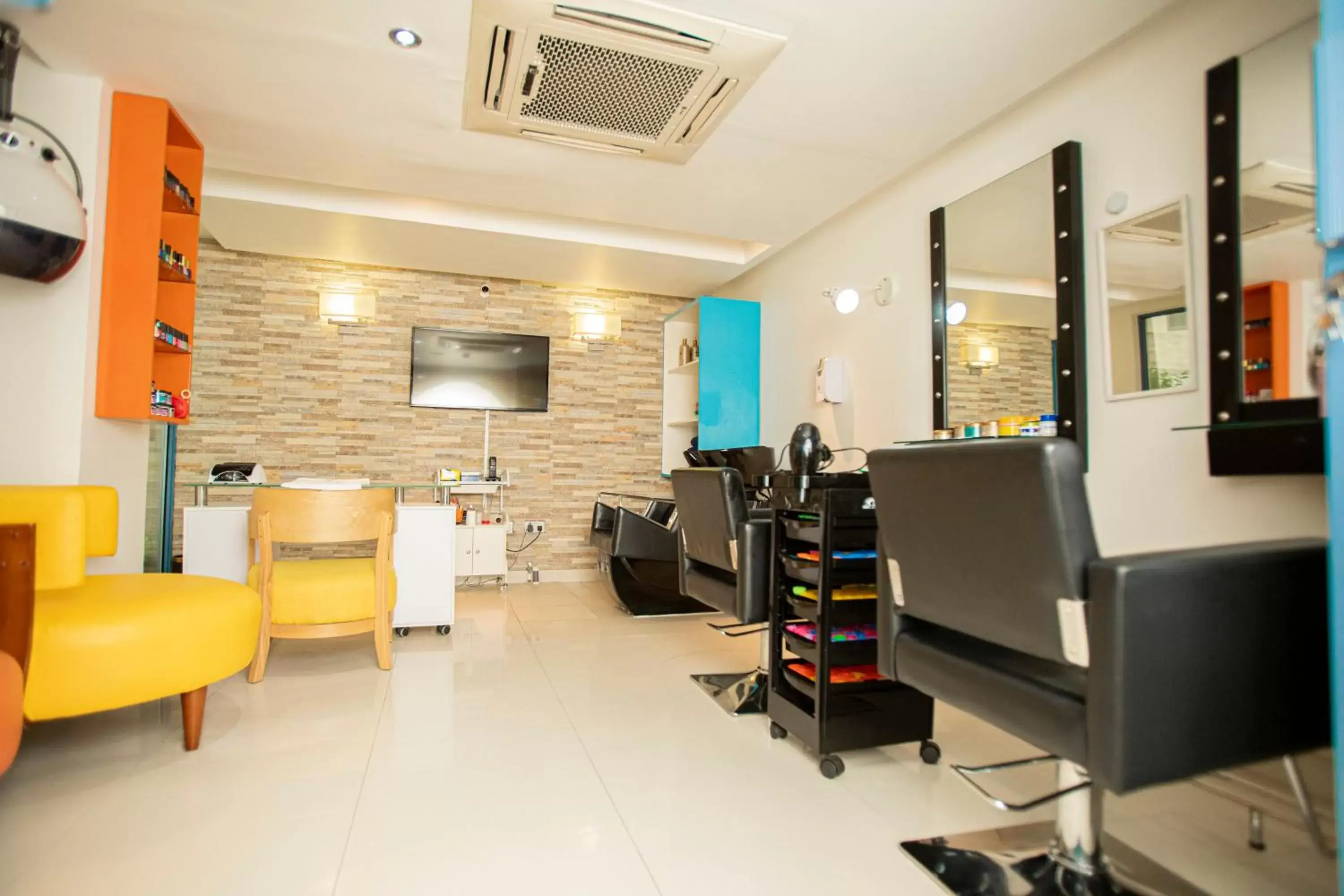 hair dryier, Lobby/Reception in Best Western Premier Accra Airport Hotel