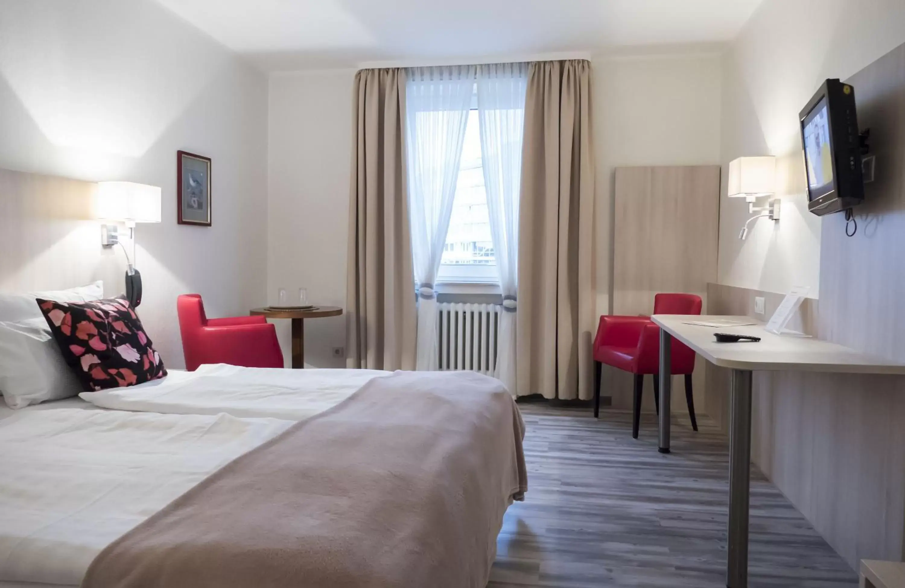 Double or Twin Room - single occupancy in Hotel Excelsior Double or Twin Room - single occupancy in Hotel Excelsior