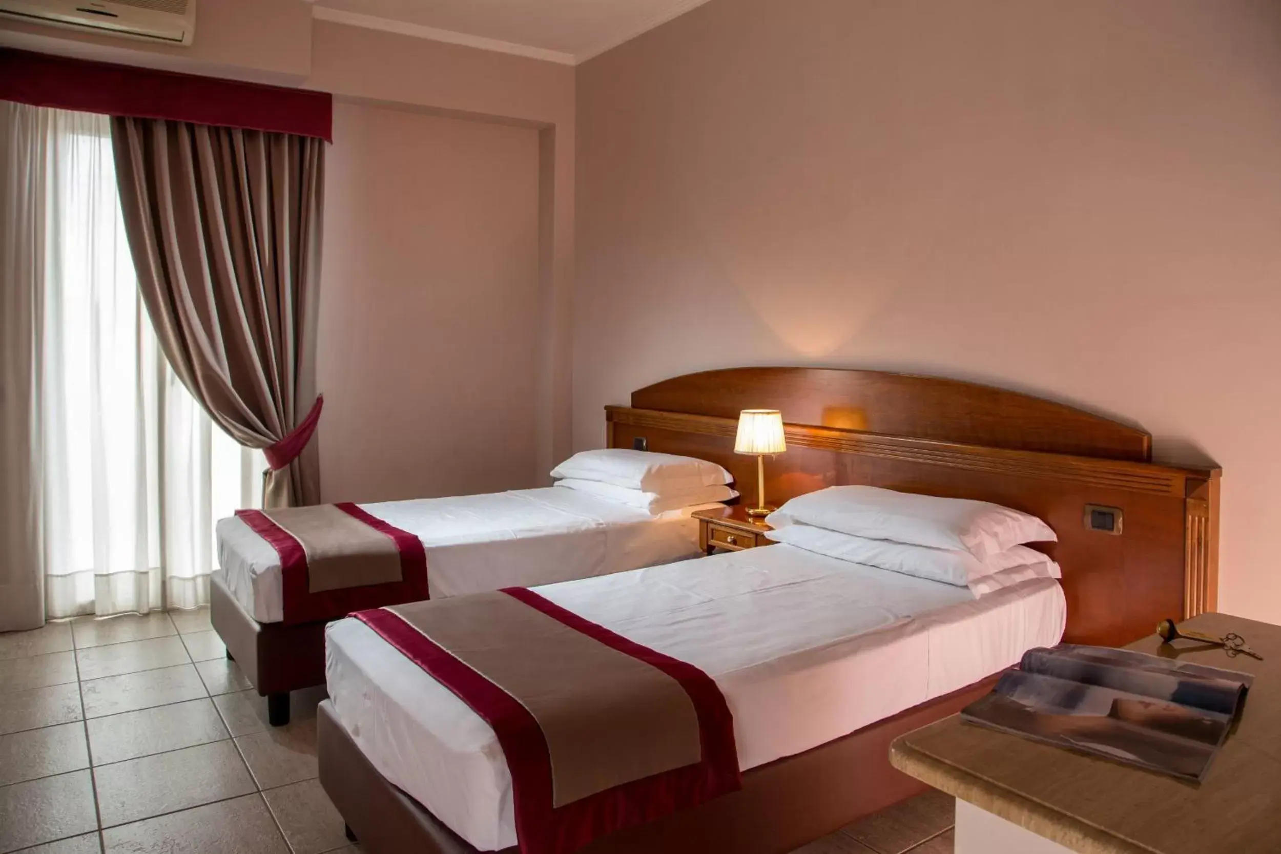 Bedroom, Bed in Marini Park Hotel