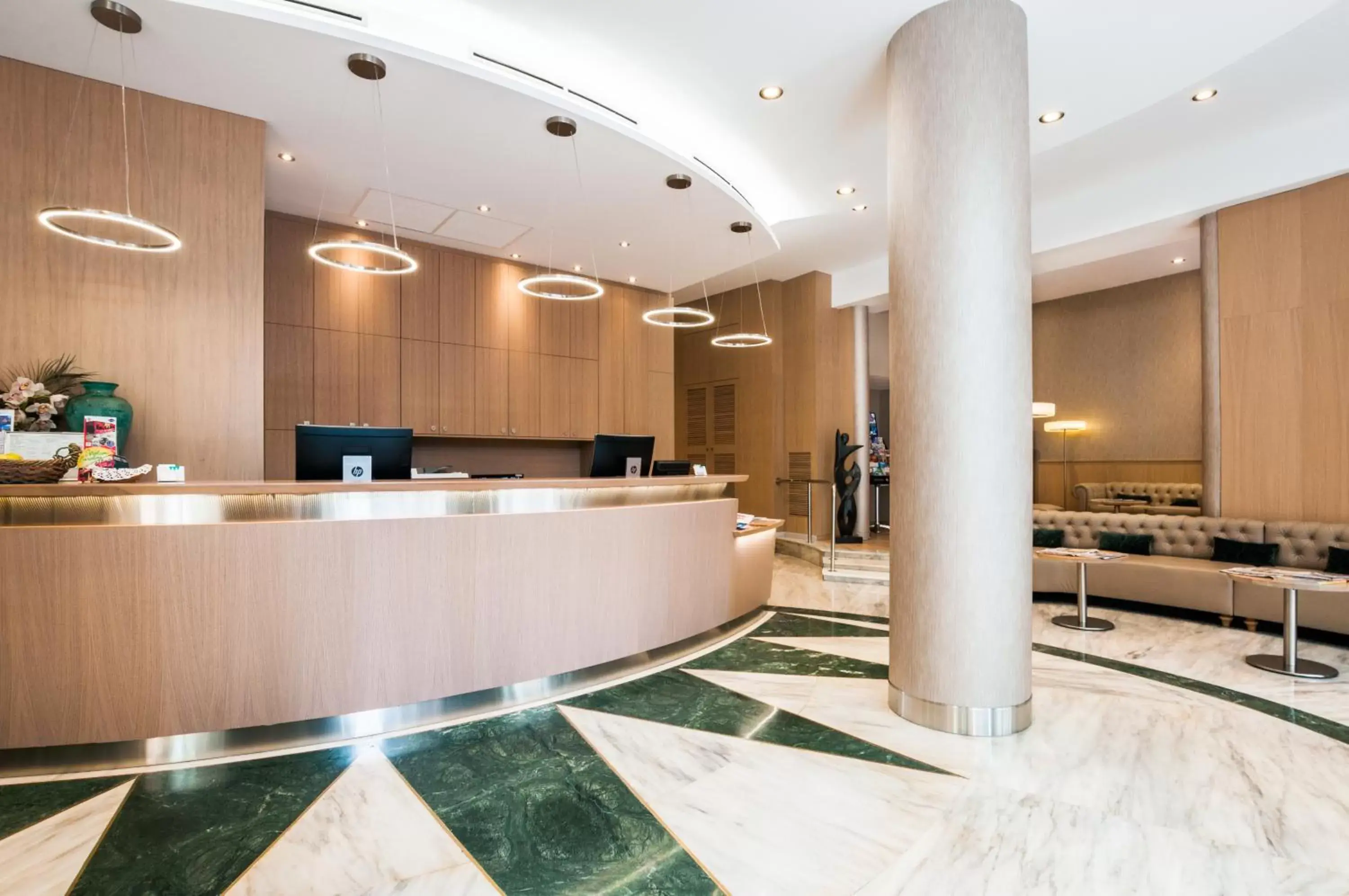 Lobby or reception, Lobby/Reception in Hotel Gótico