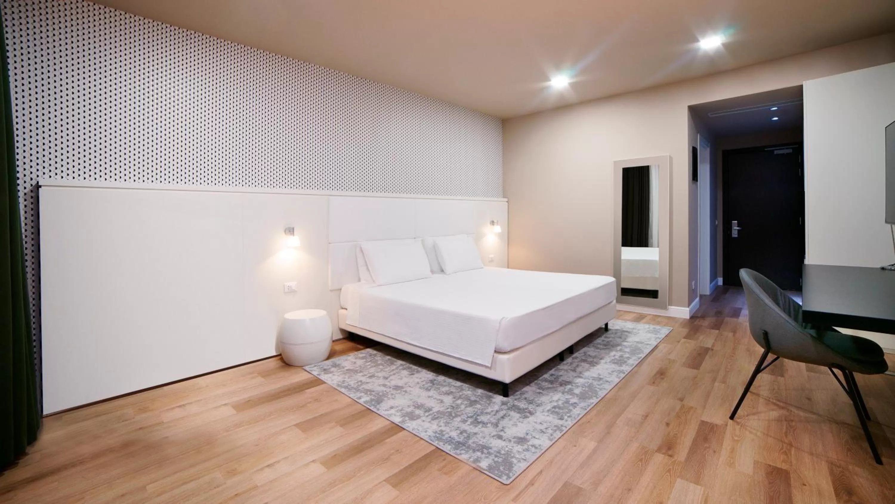 Photo of the whole room, Bed in Holiday Inn Nola - Naples Vulcano Buono, an IHG Hotel