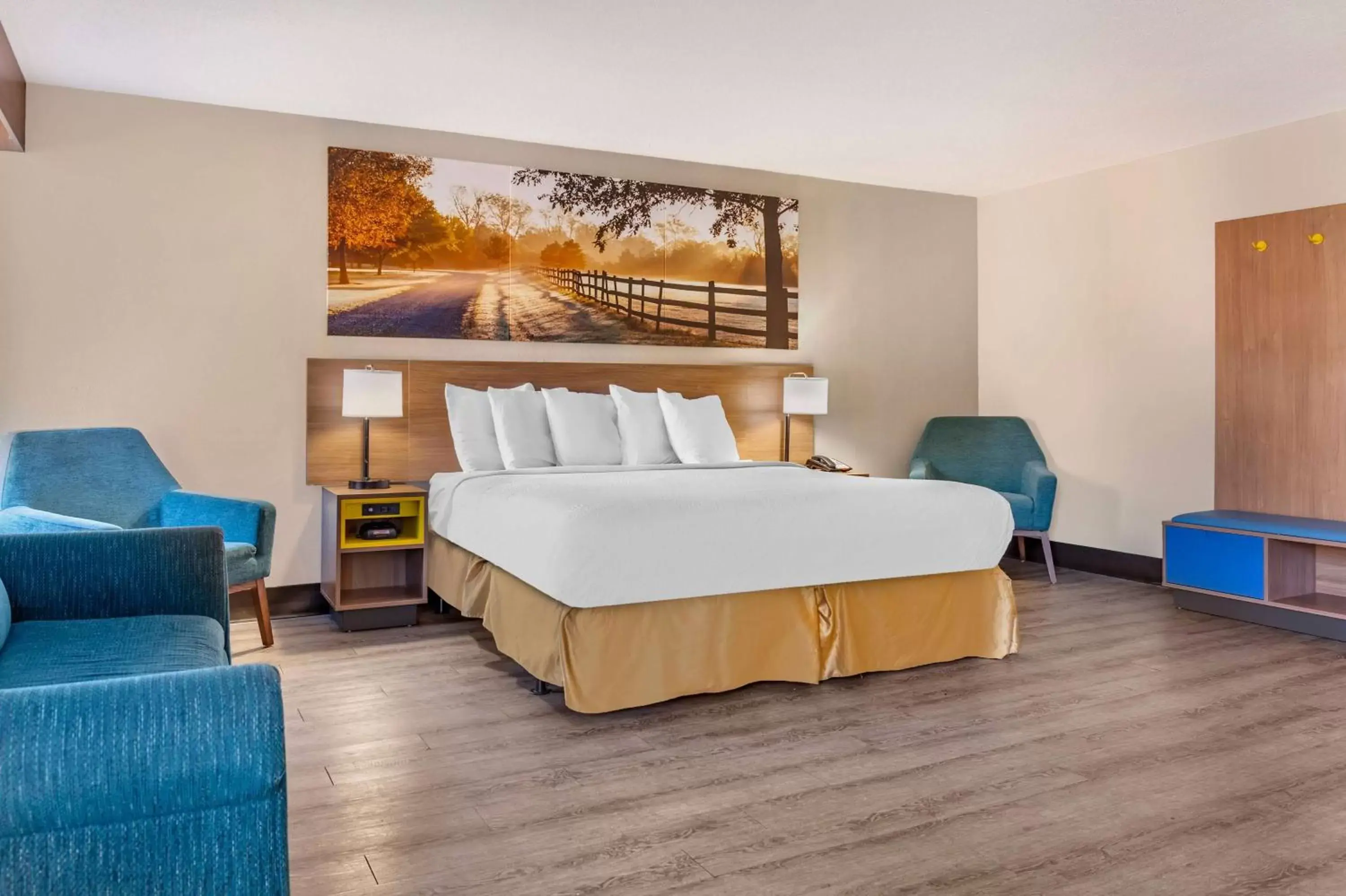 Photo of the whole room, Bed in Days Inn & Suites by Wyndham Rocky Mount Golden East