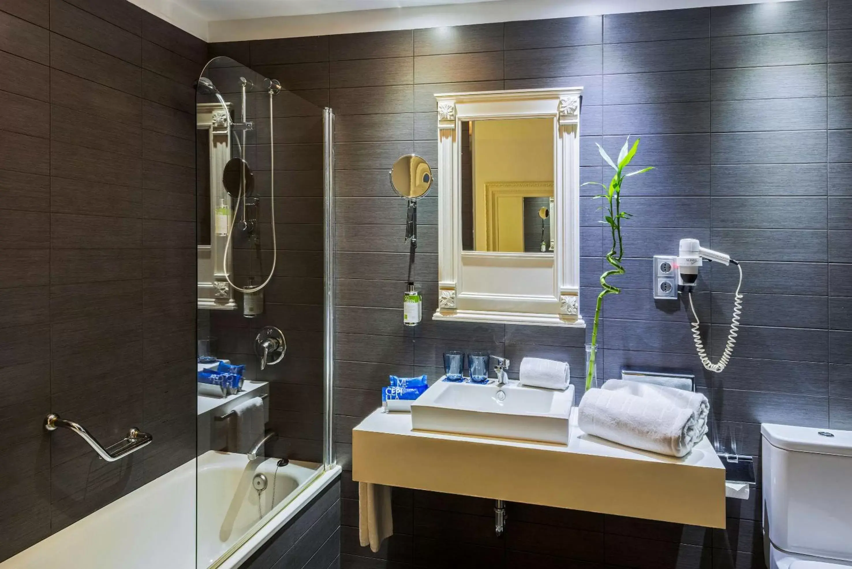 Bathroom in Hotel Melilla Puerto, Affiliated by Meliá