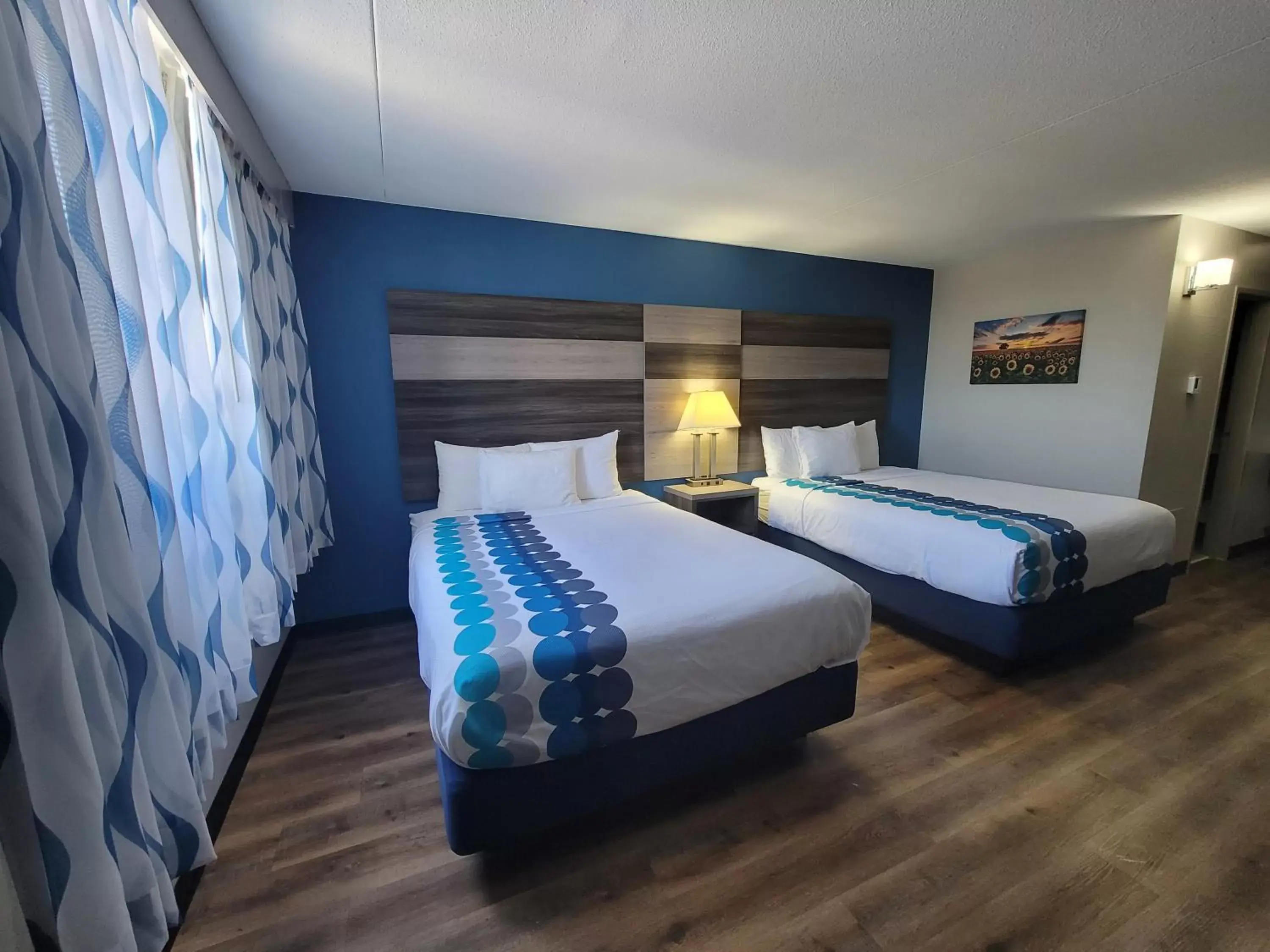 Bed in Wingate by Wyndham Wichita Airport