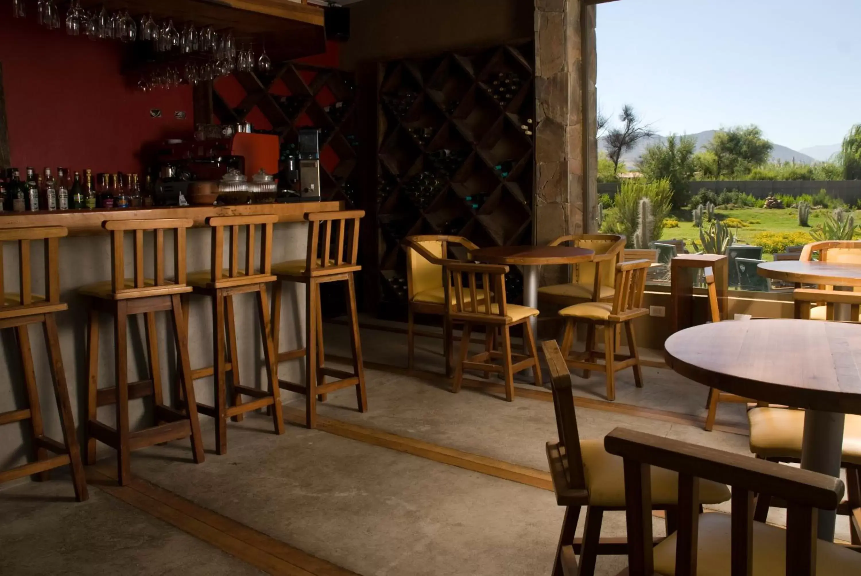 Lounge or bar in Hotel Limari Lounge or bar in Hotel Limari