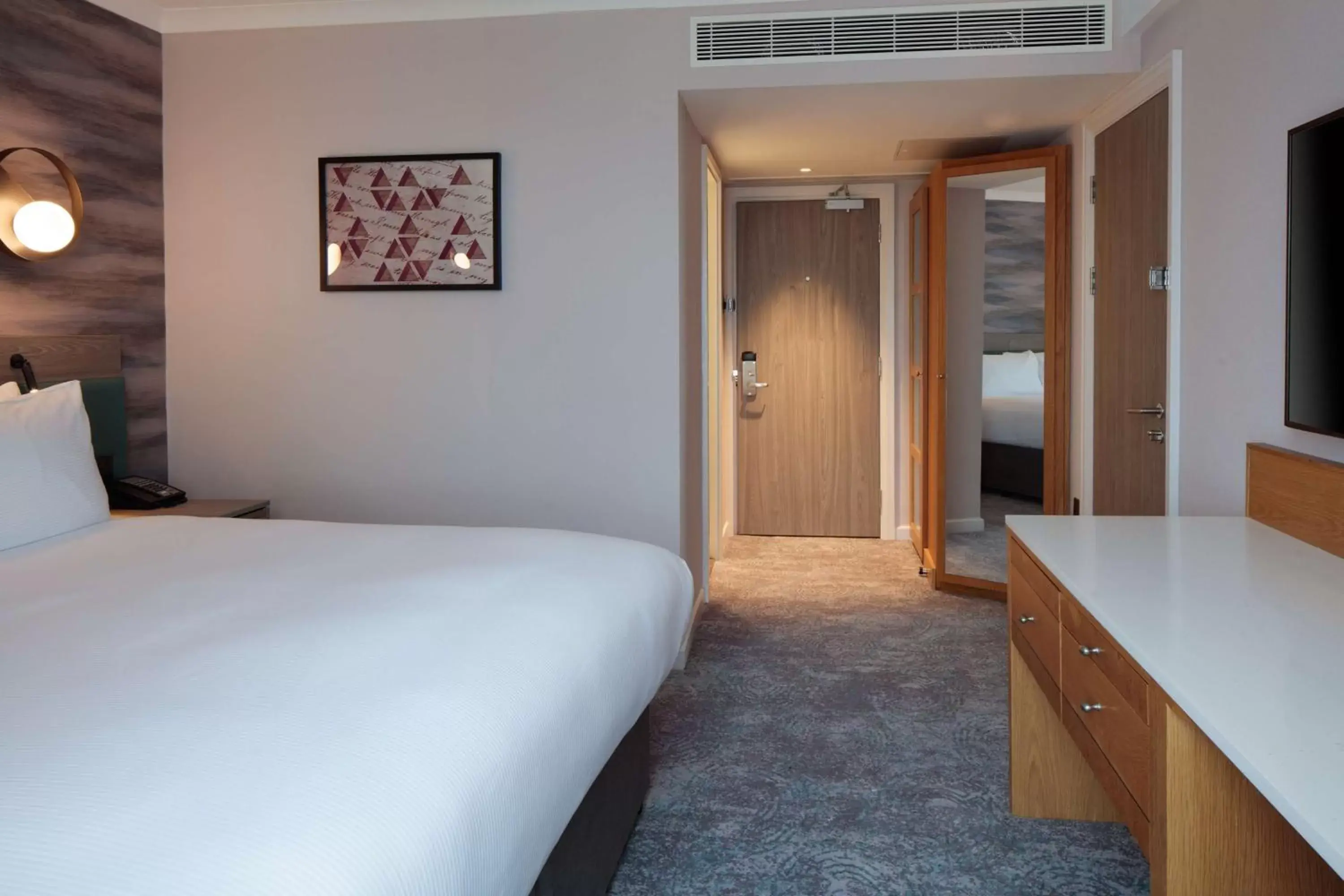 Bed in DoubleTree by Hilton Bath