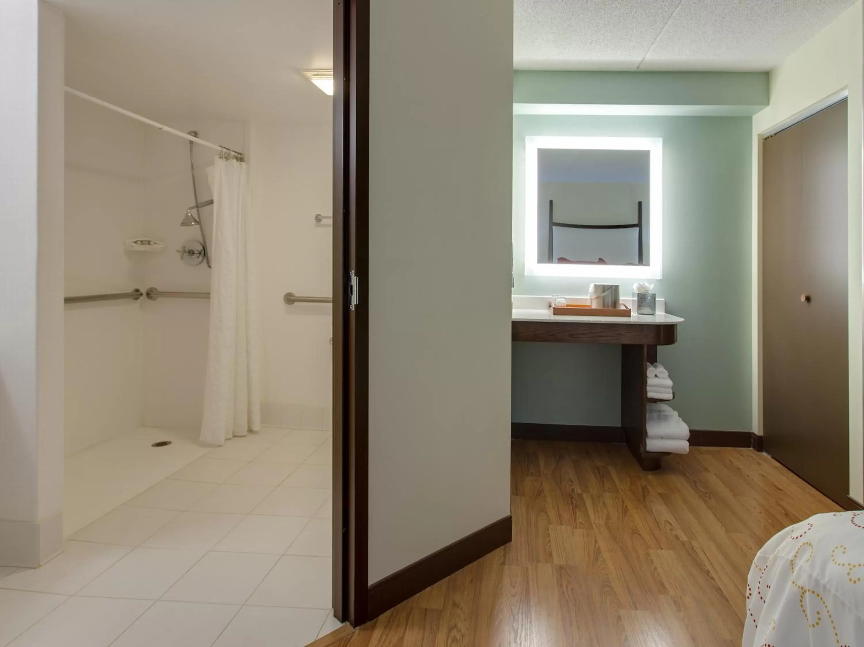 Shower, Bathroom in Hotel Indigo Chicago - Vernon Hills, an IHG Hotel