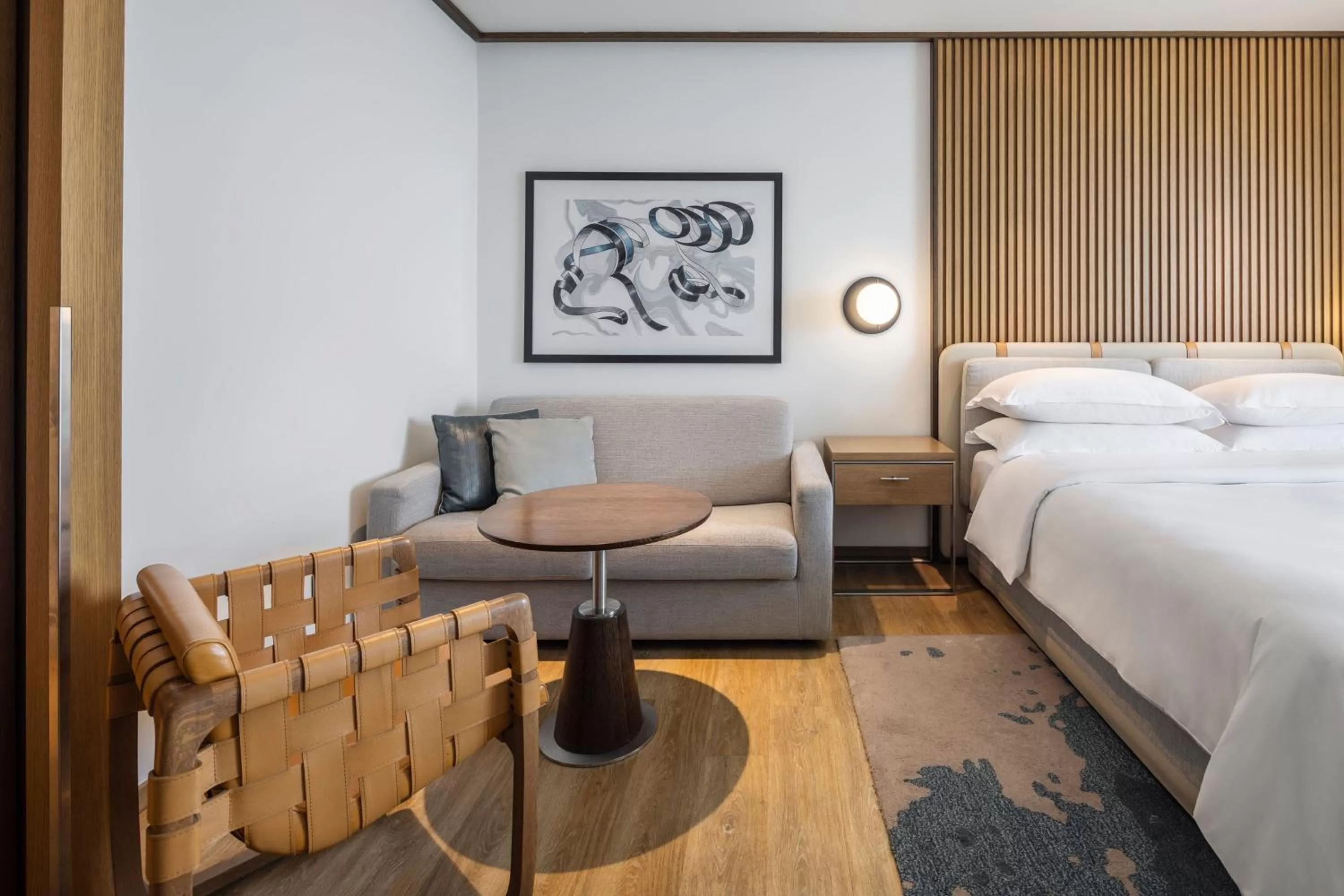 Photo of the whole room, Bed in Sheraton Grand Tel Aviv