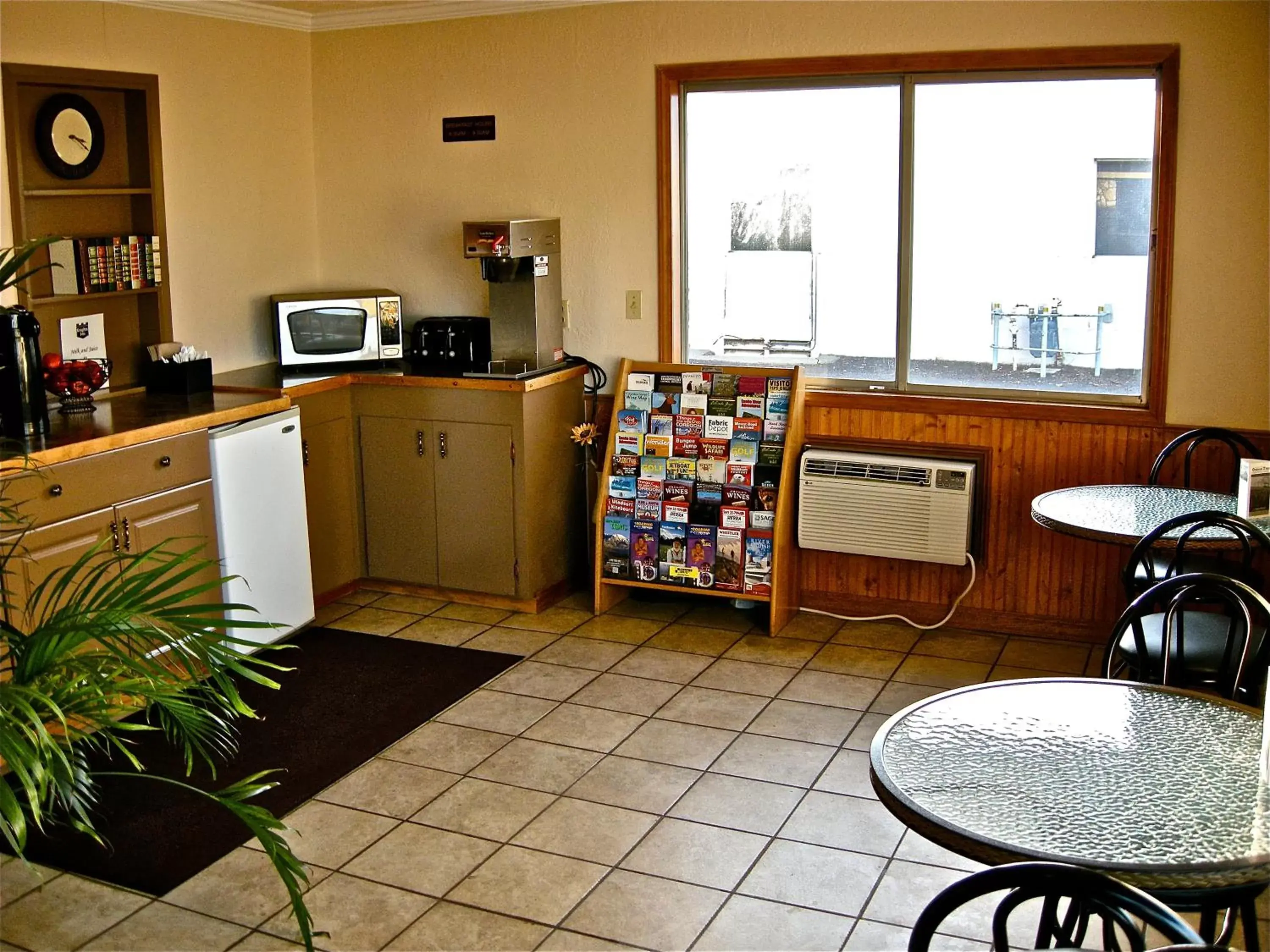 Lobby or reception in Knights Inn - Baker City