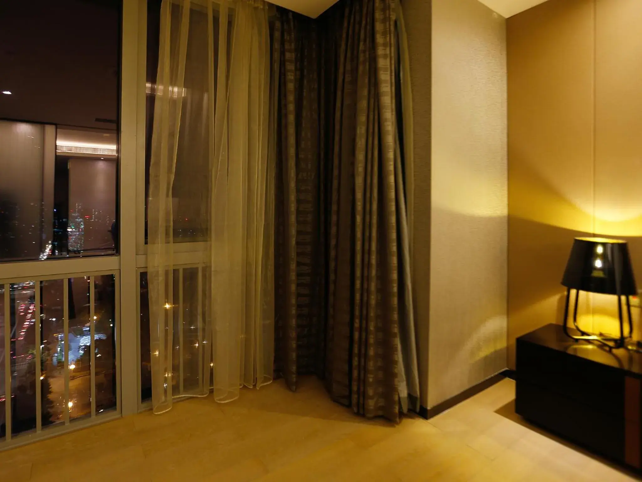 Bedroom, TV/Entertainment Center in Pengman Beijing Rd. A-mall Apartment