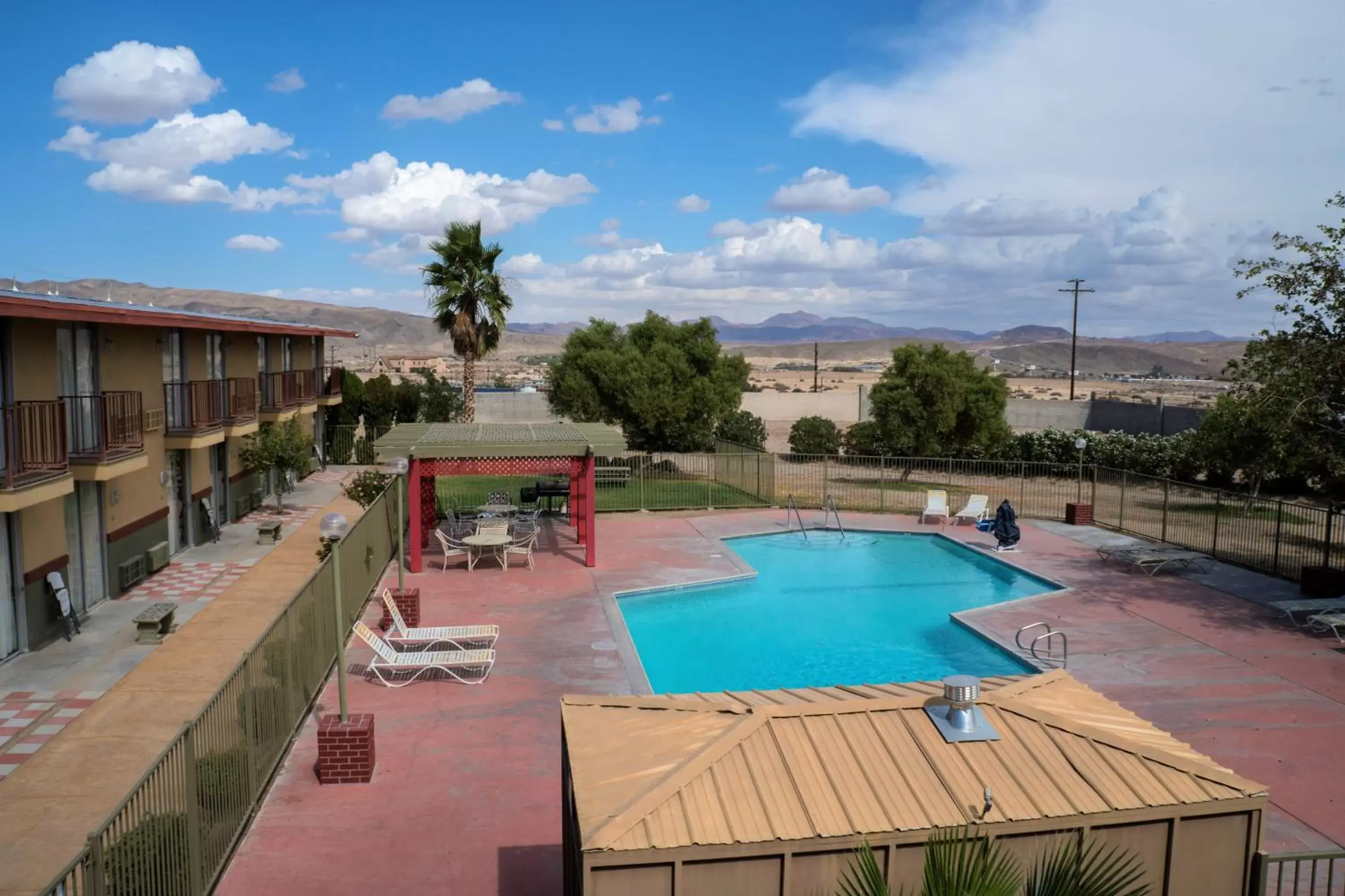 Swimming pool, Pool View in California Inn Barstow