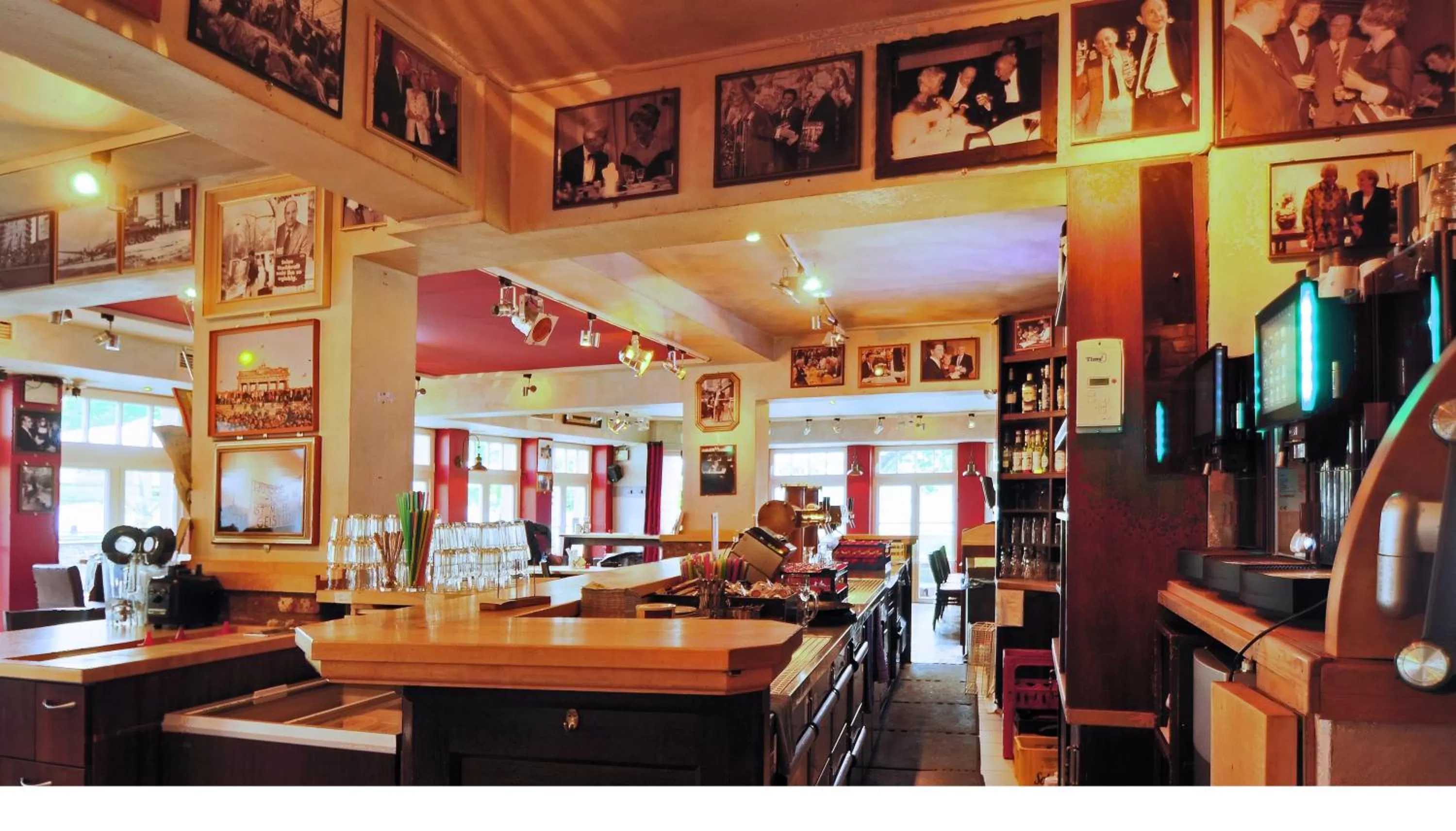 Restaurant/places to eat in Rhein Hotel St. Martin