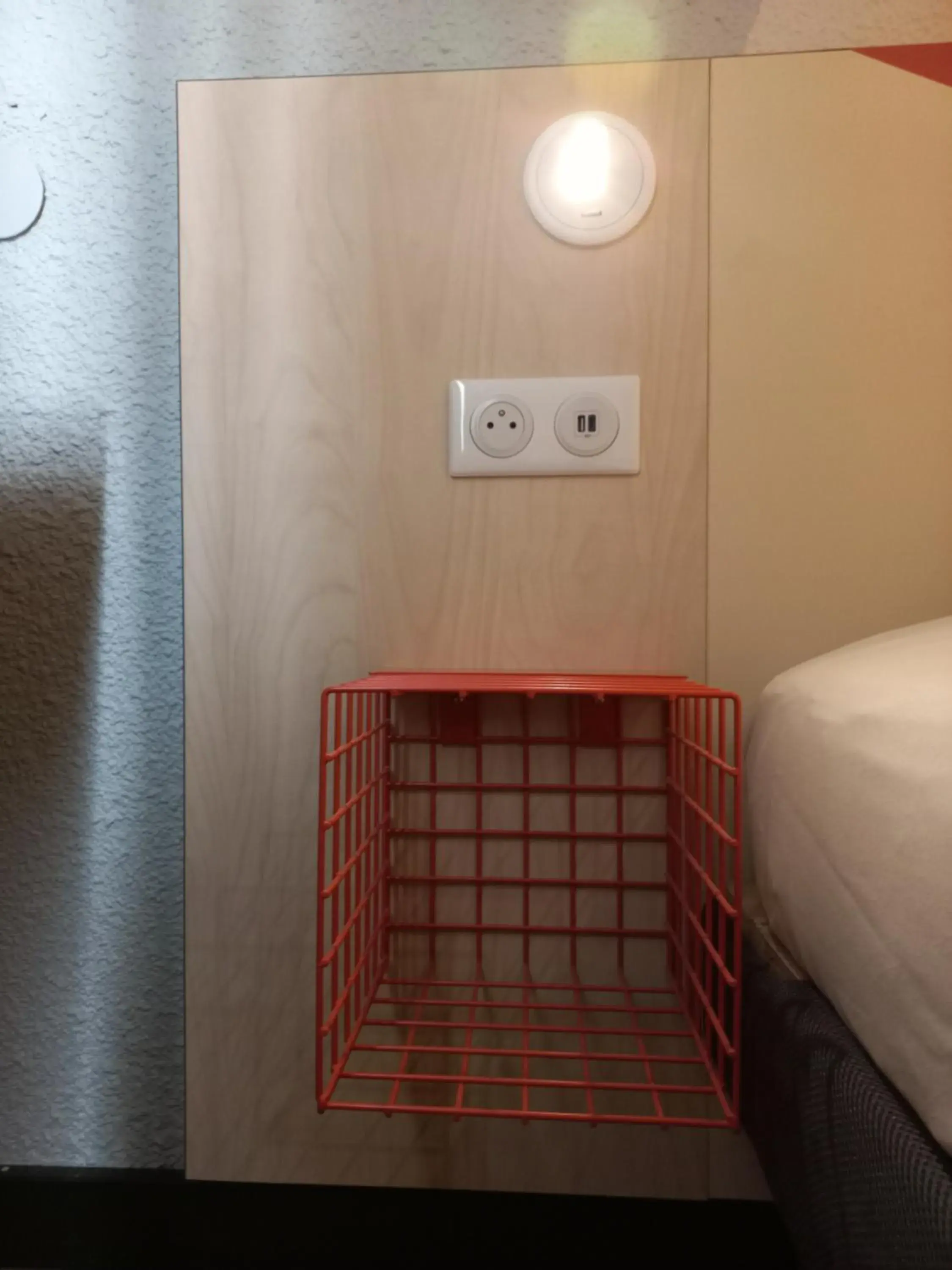 Bed in ibis budget Antony Massy