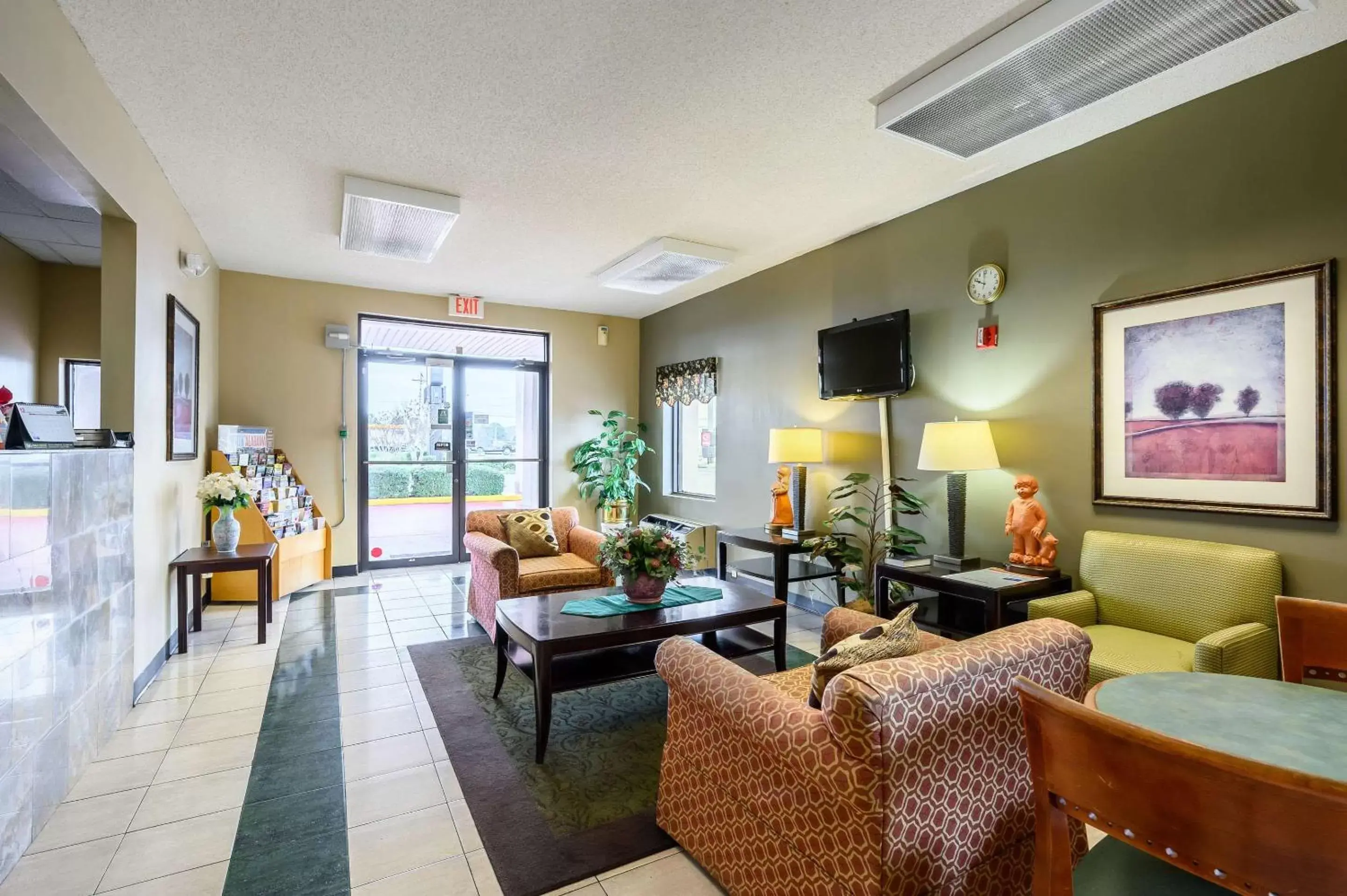 Lobby or reception, Seating Area in Econo Lodge