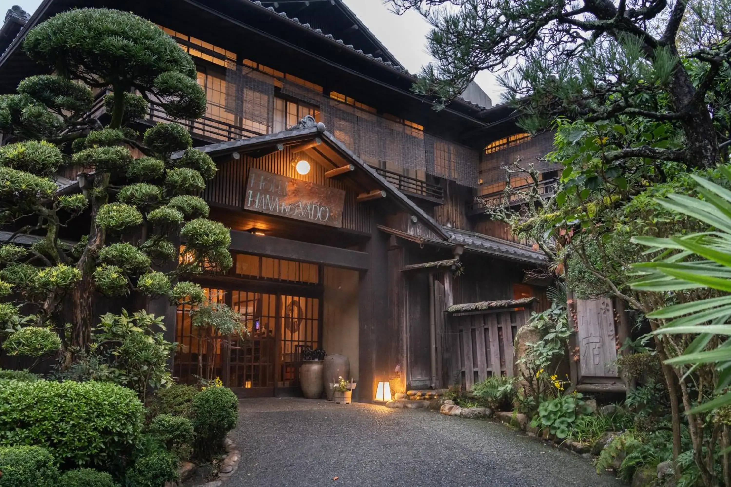 Property Building in Hotel Hanakoyado