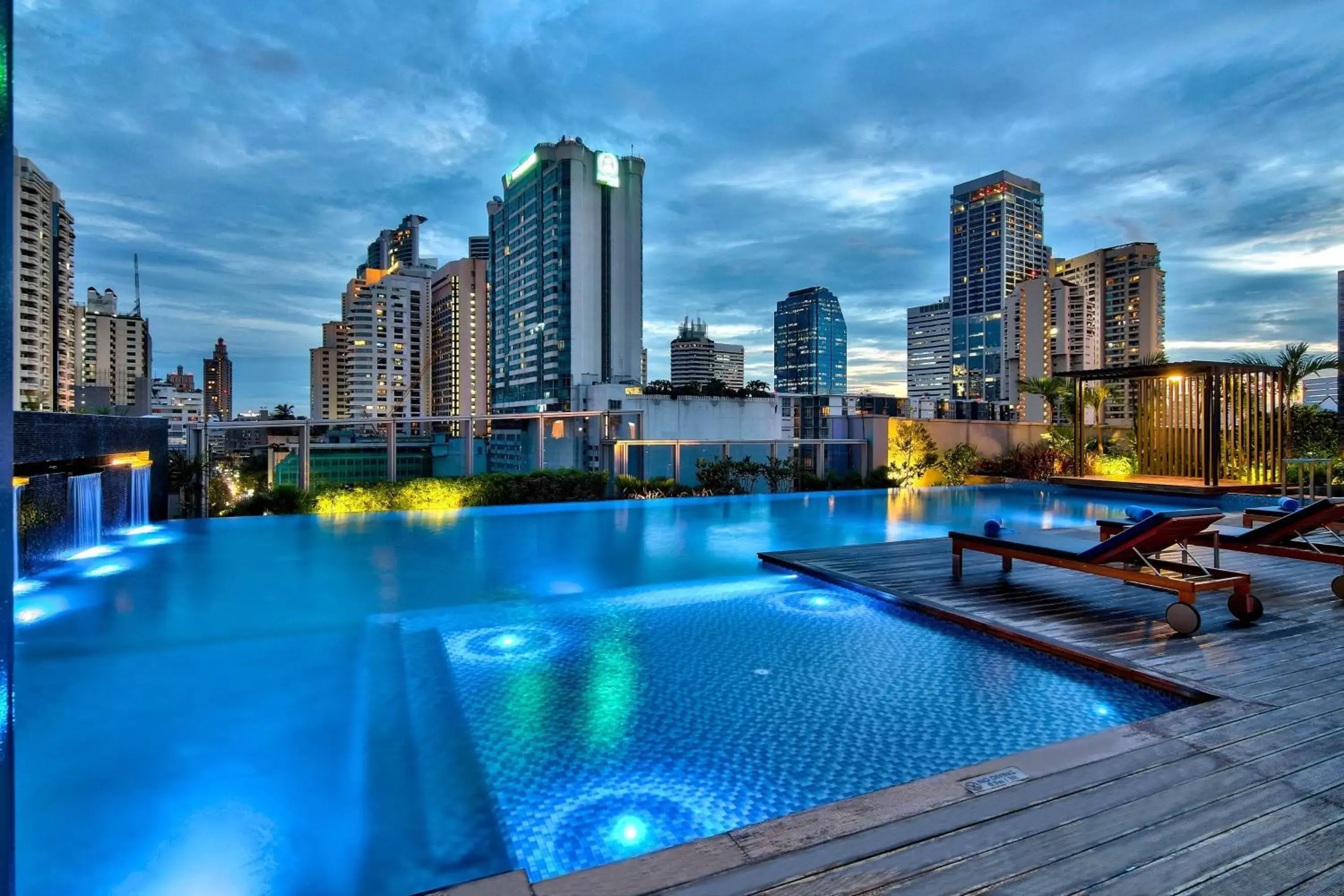 Activities, Swimming Pool in Radisson Blu Plaza Bangkok