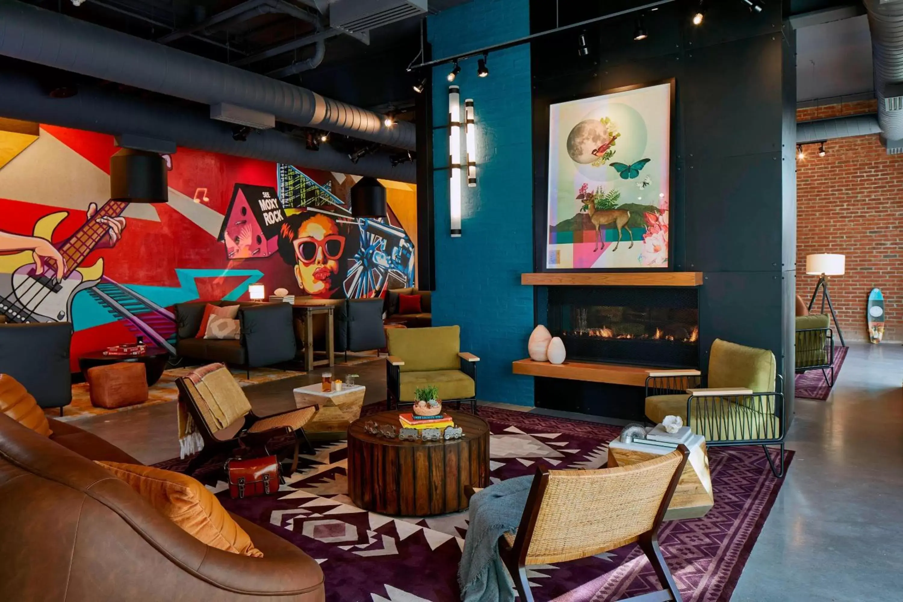 Living room in Moxy Chattanooga Downtown