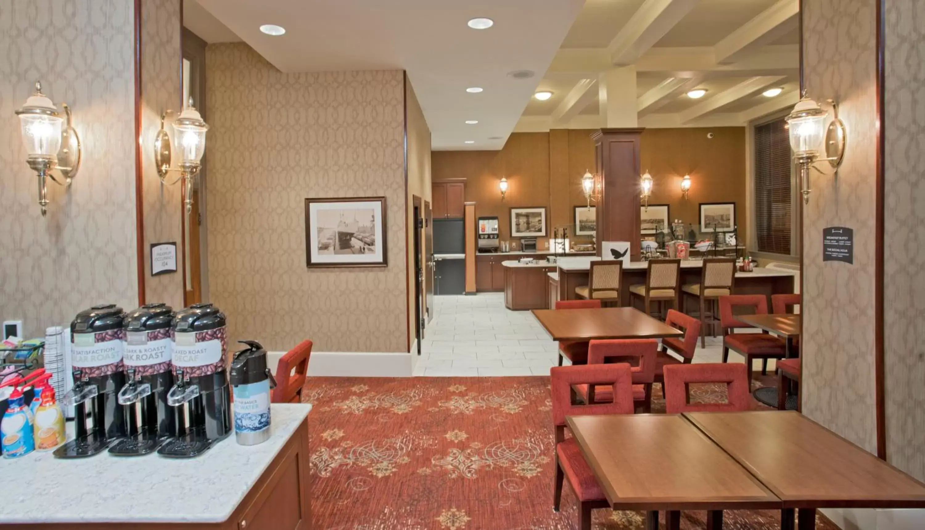 Restaurant/Places to Eat in Staybridge Suites Baltimore - Inner Harbor, an IHG Hotel