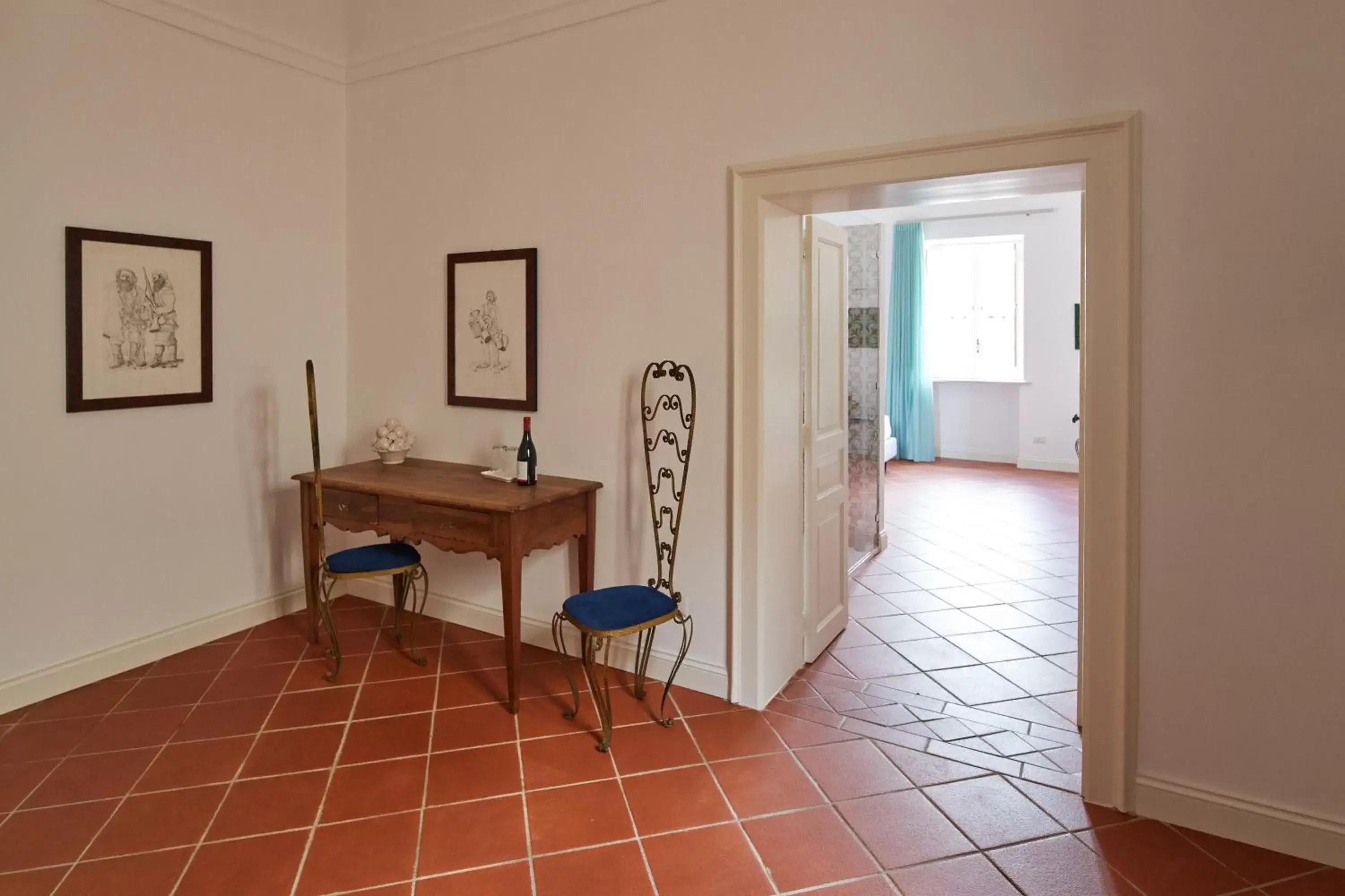 Seating area, TV/Entertainment Center in Galleria del Duomo