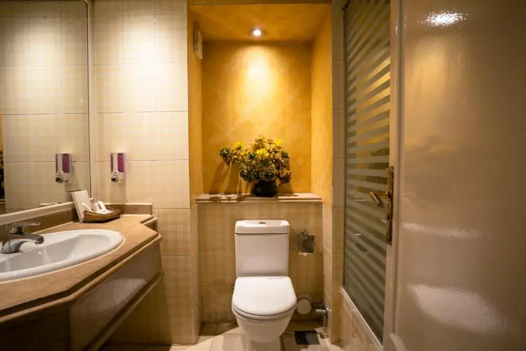 Bathroom in Swiss Inn Nile Hotel