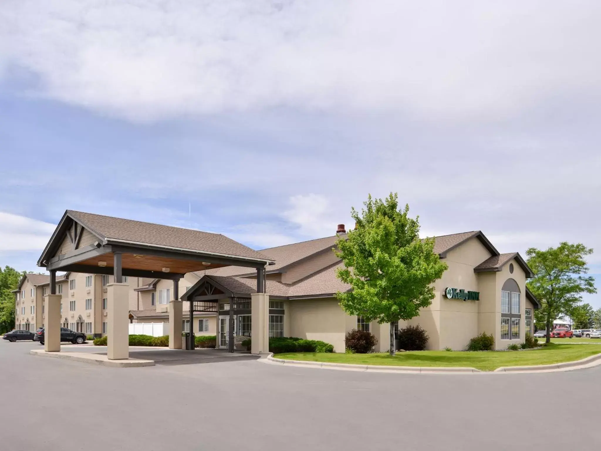 Property building in Kelly Inn Billings Property building in Kelly Inn Billings