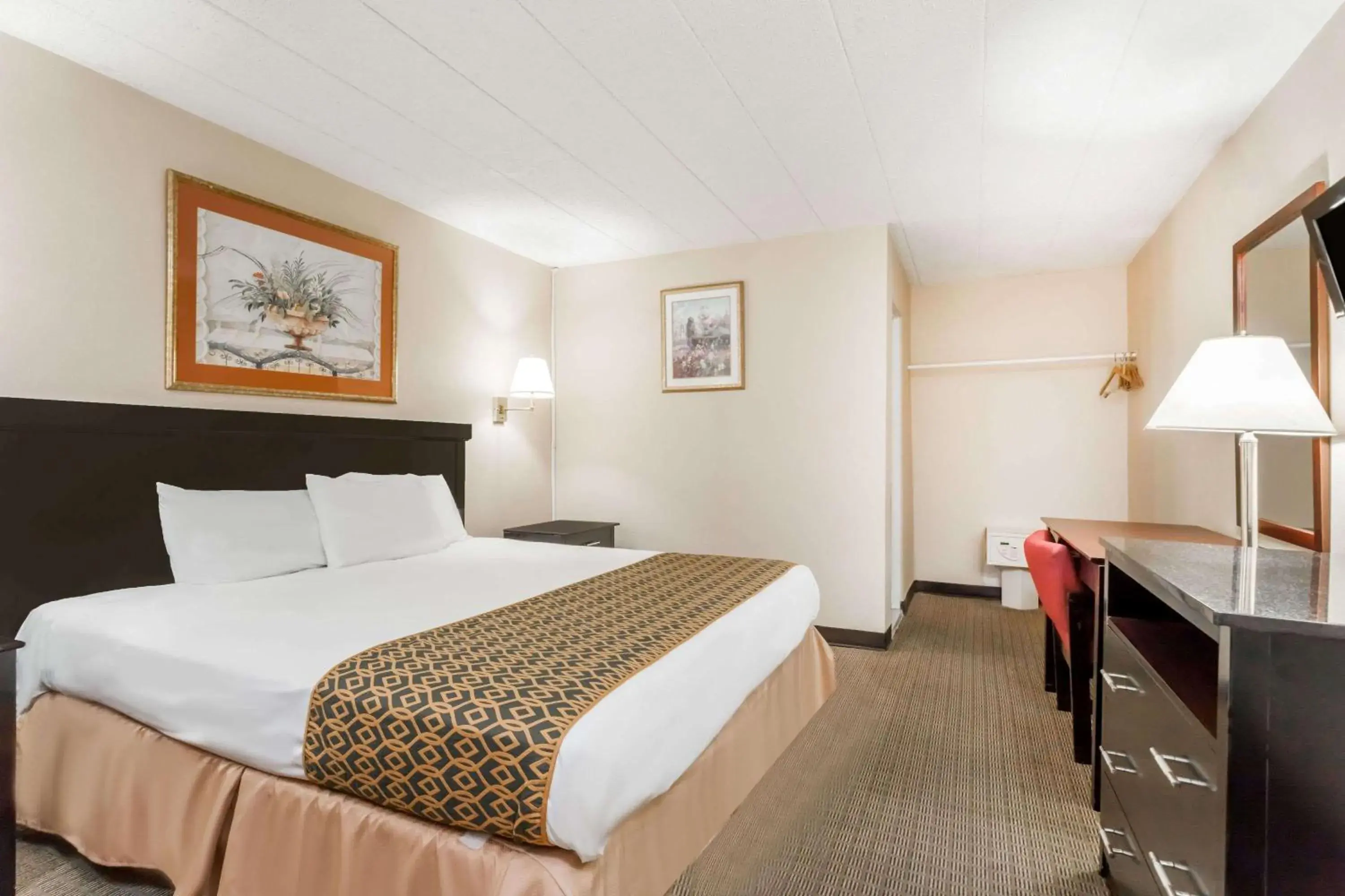 Photo of the whole room, Bed in Atlantic Motor Inn Near Boardwalk